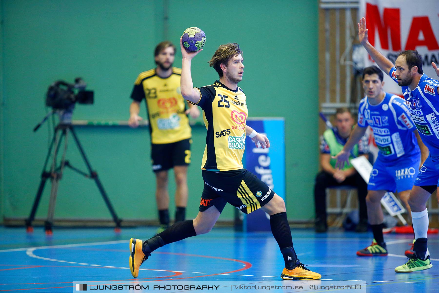 IFK Skövde HK-IK Sävehof 20-26,herr,Arena Skövde,Skövde,Sverige,Handboll,,2015,164681