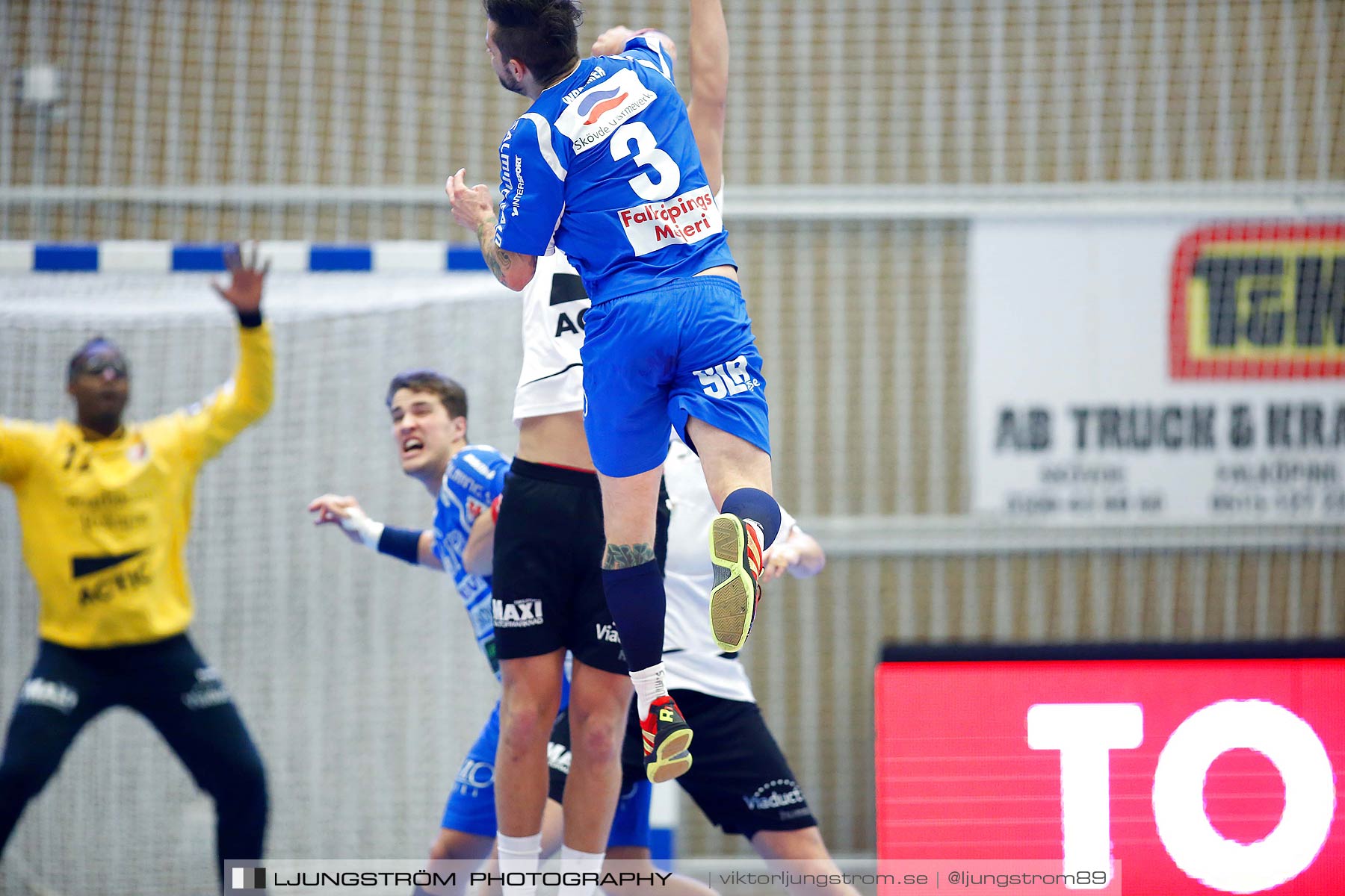 IFK Skövde HK-Eskilstuna Guif 26-25,herr,Arena Skövde,Skövde,Sverige,Handboll,,2015,171370