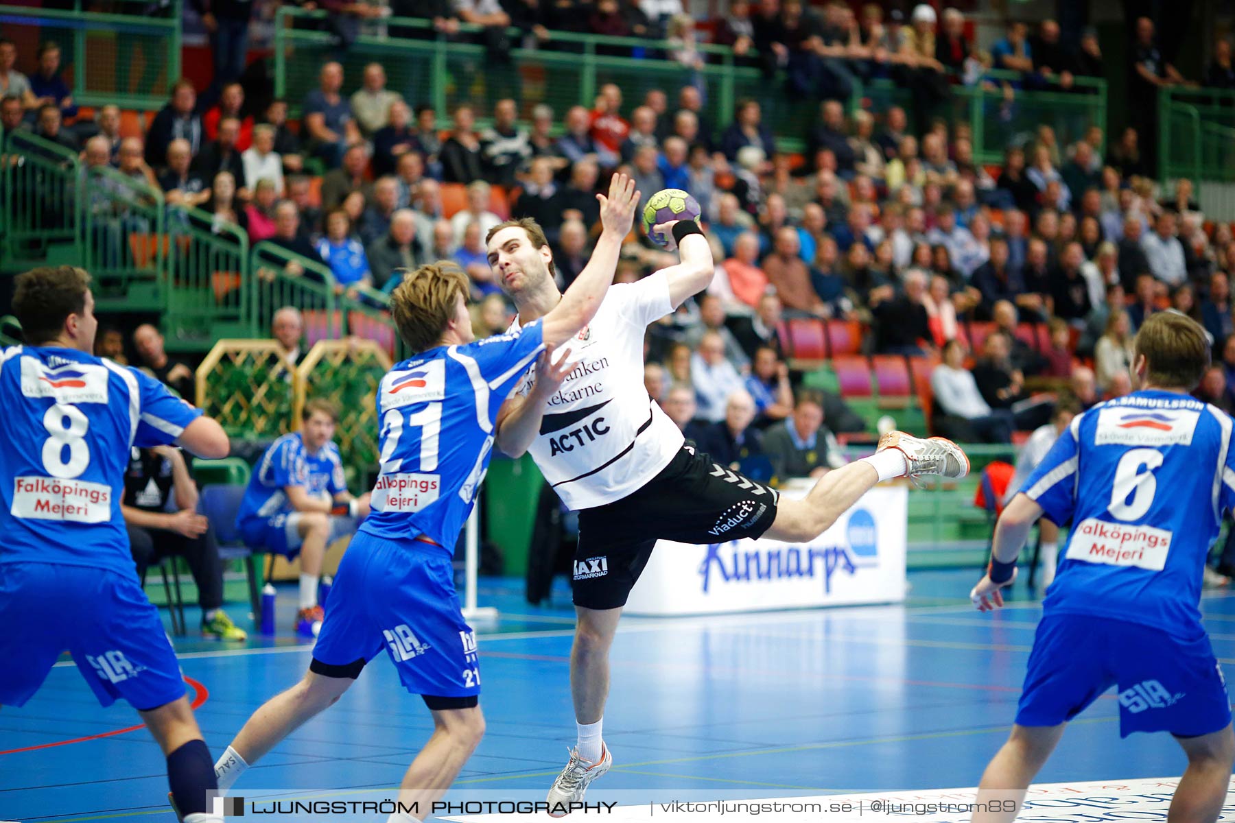 IFK Skövde HK-Eskilstuna Guif 26-25,herr,Arena Skövde,Skövde,Sverige,Handboll,,2015,171429