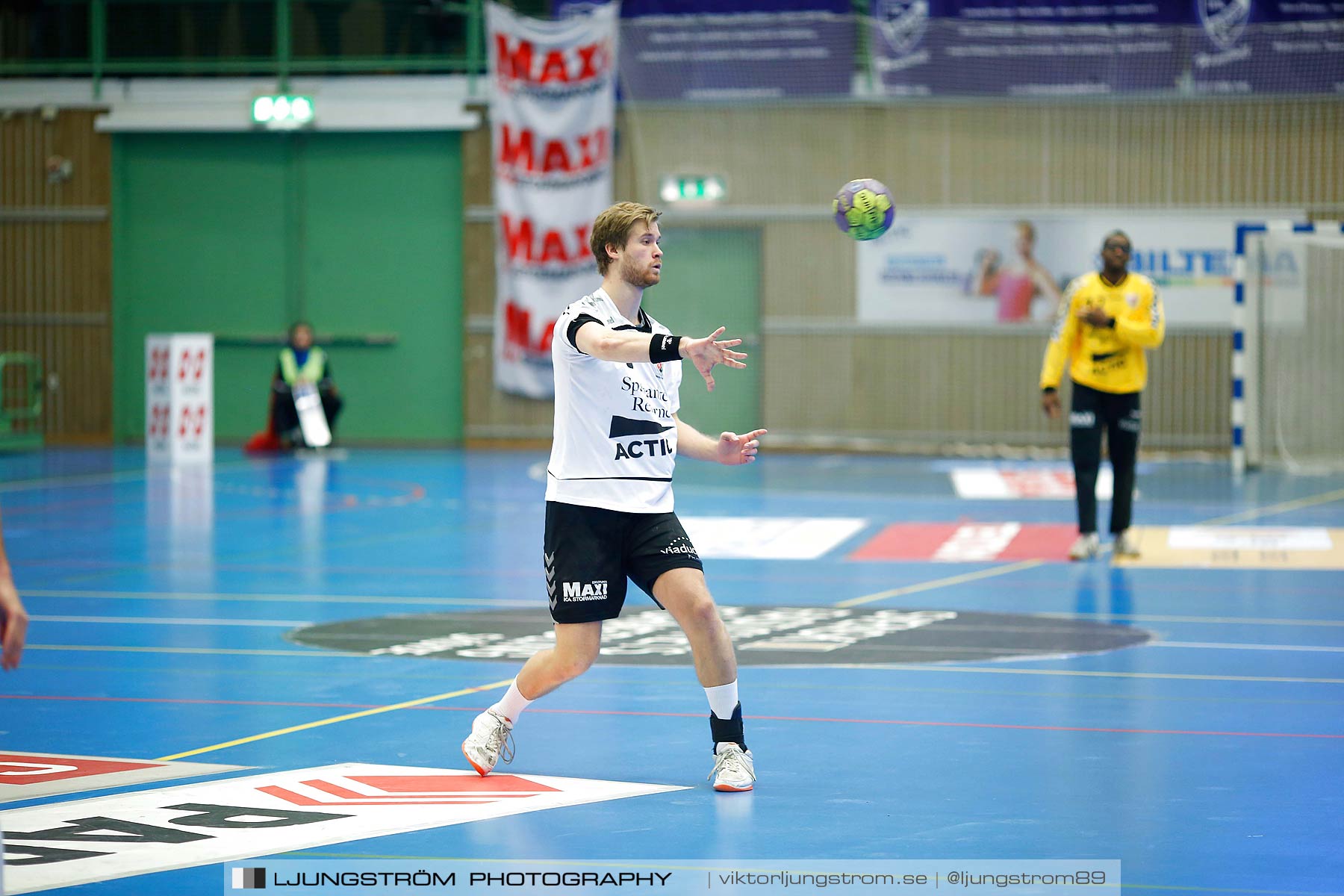 IFK Skövde HK-Eskilstuna Guif 26-25,herr,Arena Skövde,Skövde,Sverige,Handboll,,2015,171505