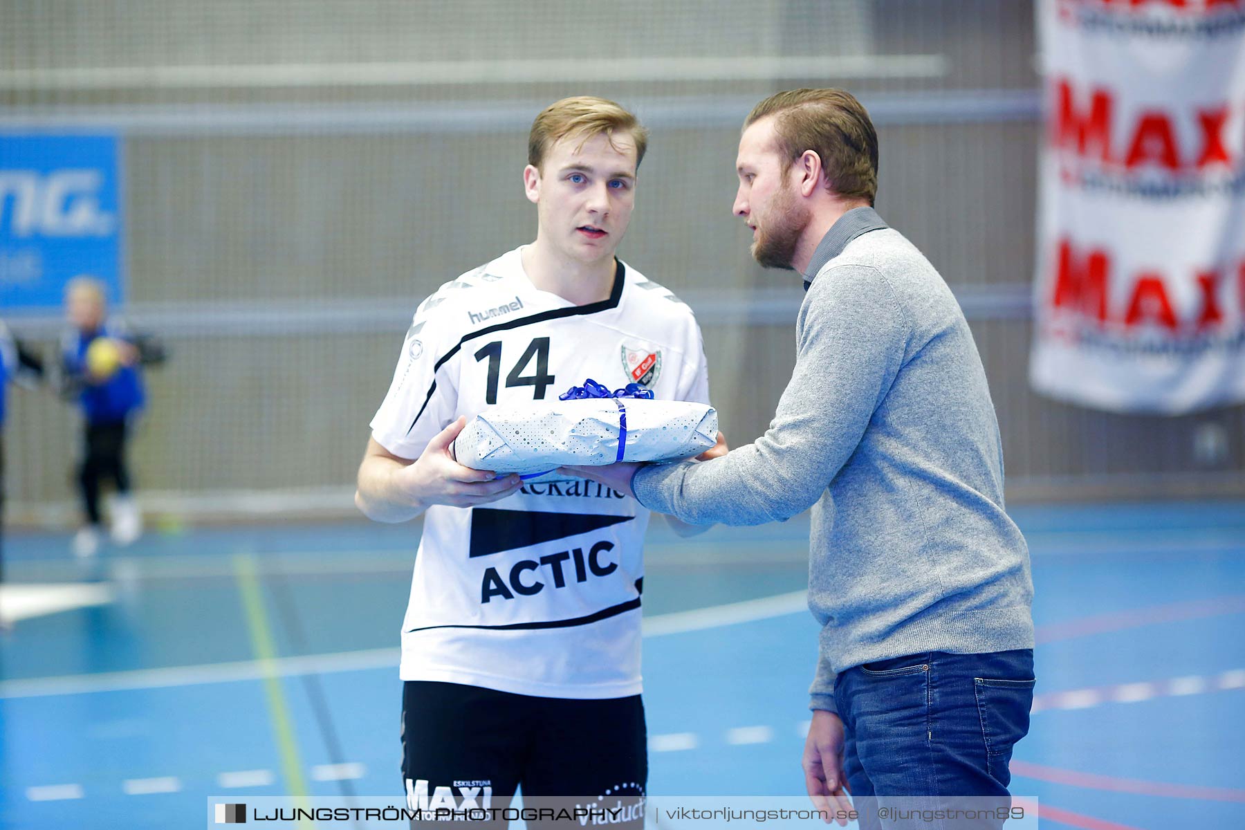 IFK Skövde HK-Eskilstuna Guif 26-25,herr,Arena Skövde,Skövde,Sverige,Handboll,,2015,172330