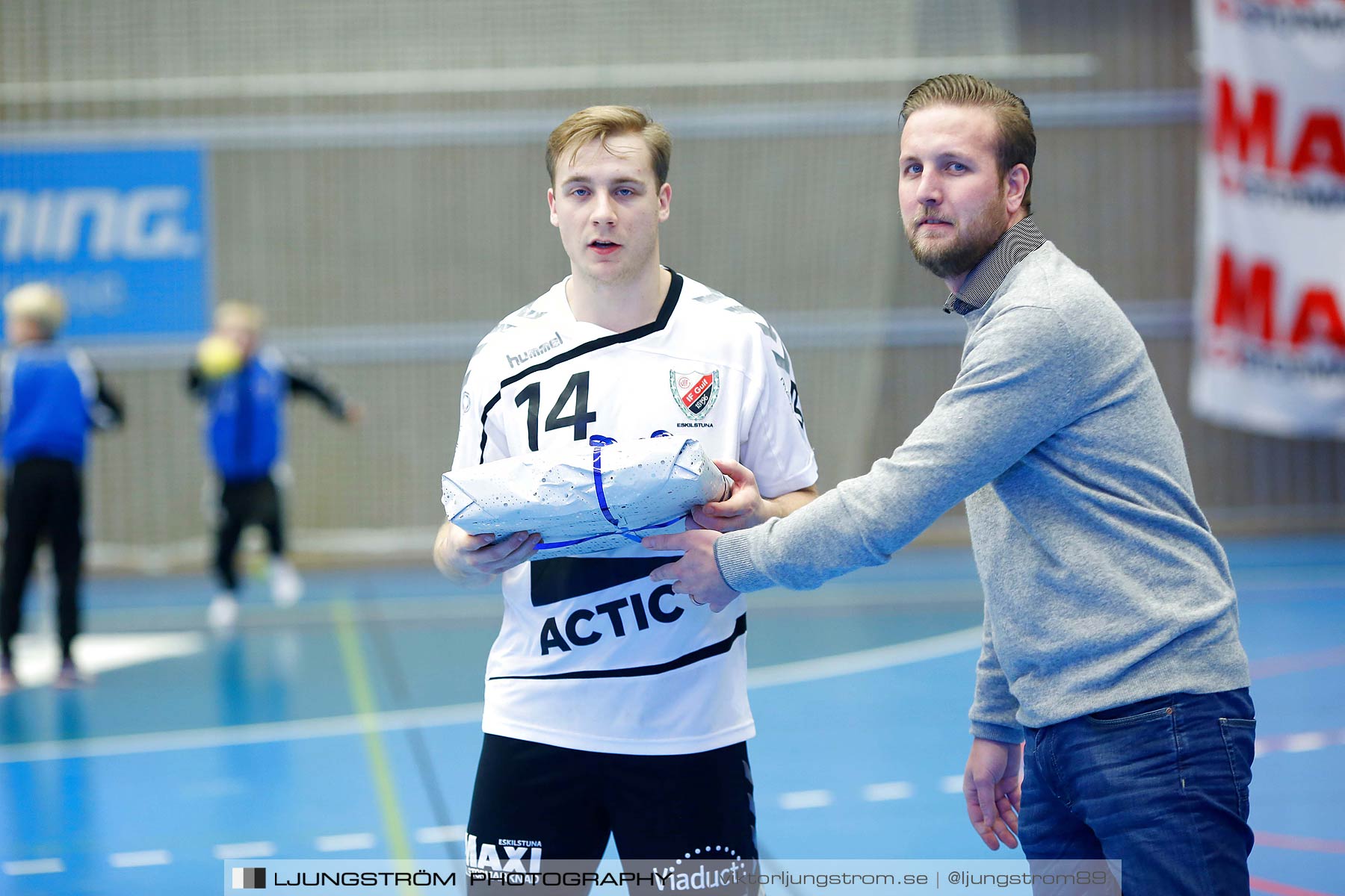 IFK Skövde HK-Eskilstuna Guif 26-25,herr,Arena Skövde,Skövde,Sverige,Handboll,,2015,172332