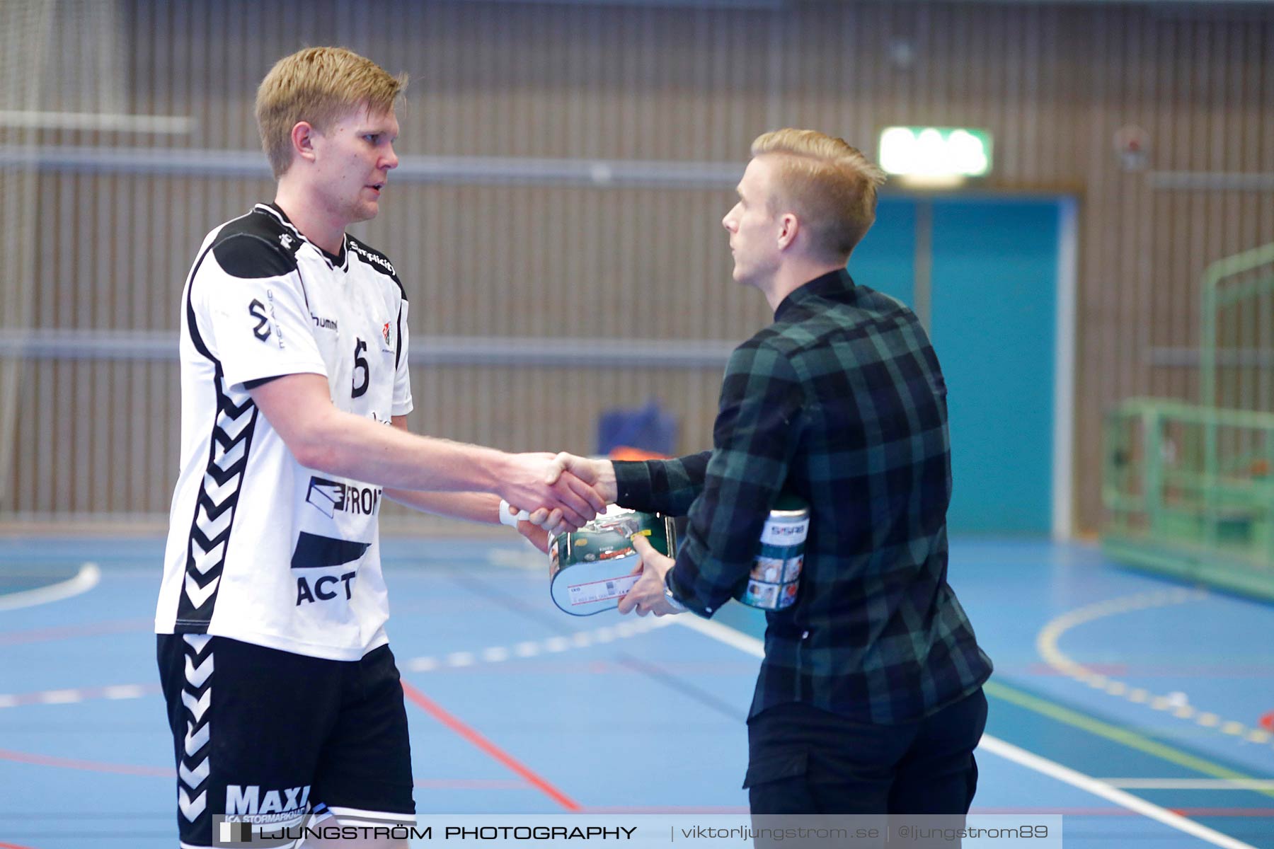 IFK Skövde HK-Eskilstuna Guif 36-25,herr,Arena Skövde,Skövde,Sverige,Handboll,,2016,184268