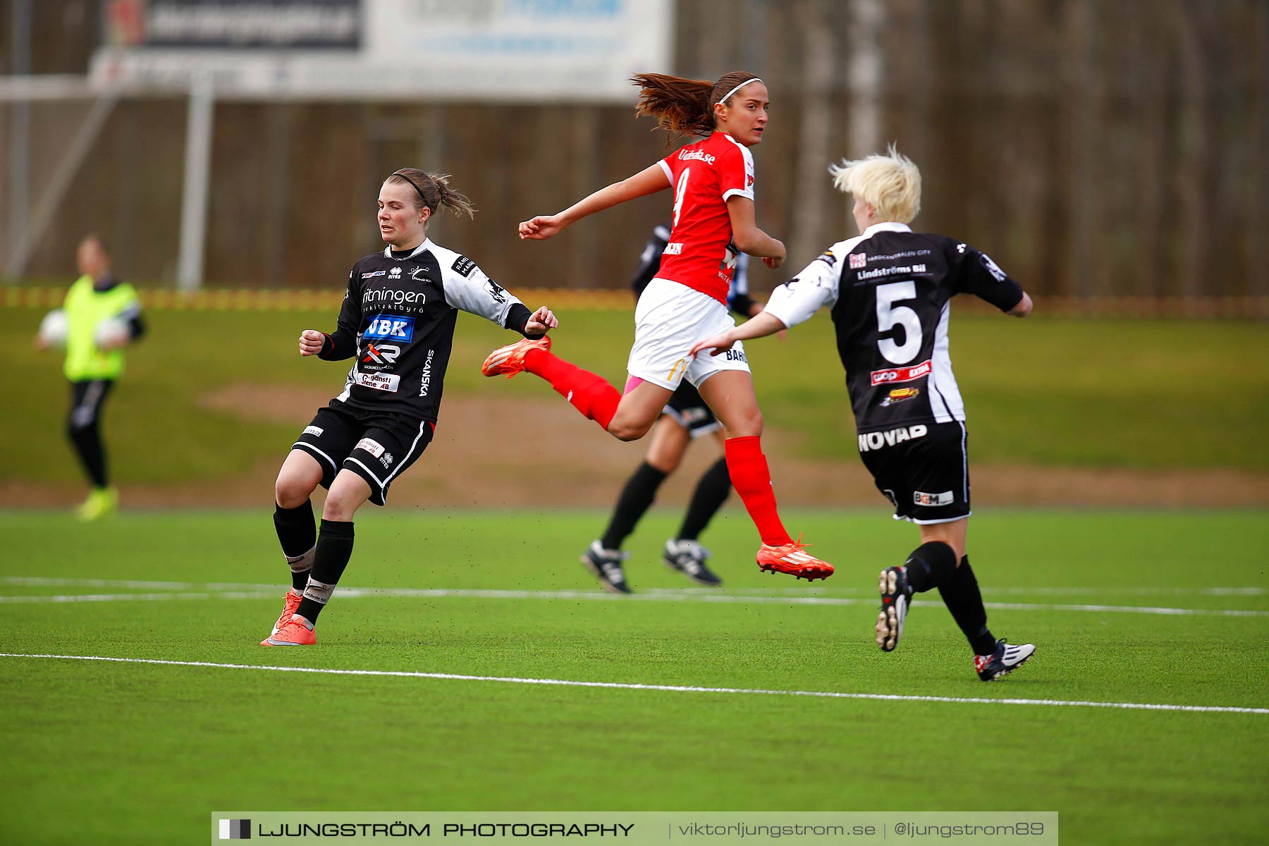 Skövde KIK-IK Rössö Uddevalla 0-5,dam,Lillegårdens IP,Skövde,Sverige,Fotboll,,2016,186299