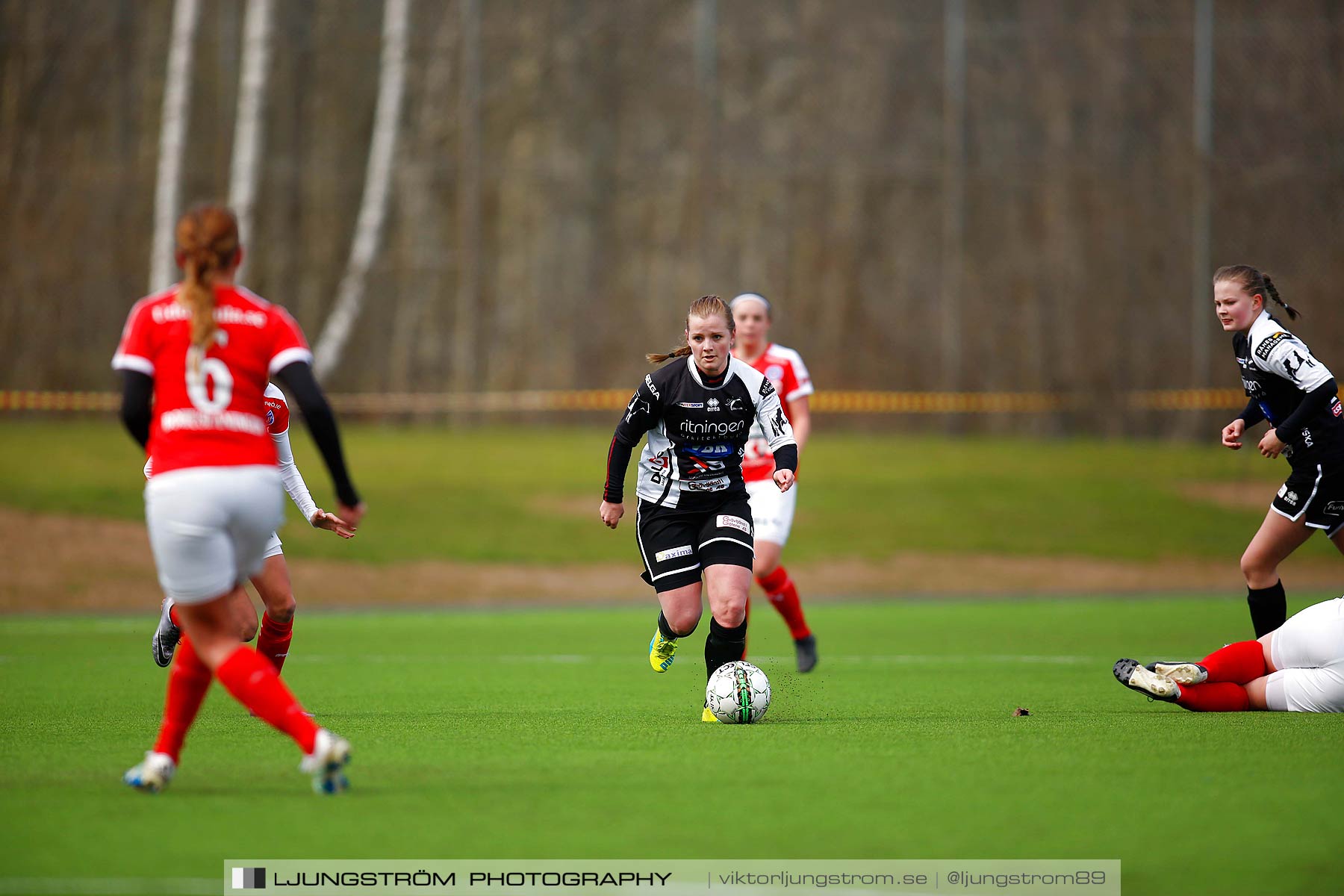 Skövde KIK-IK Rössö Uddevalla 0-5,dam,Lillegårdens IP,Skövde,Sverige,Fotboll,,2016,186346