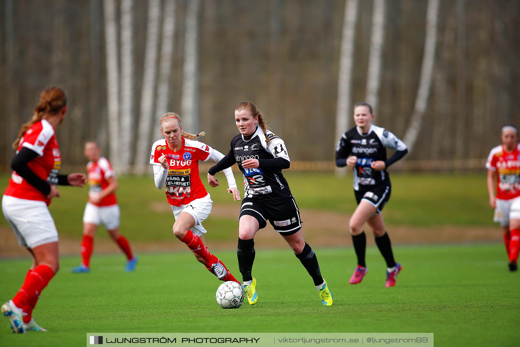 Skövde KIK-IK Rössö Uddevalla 0-5,dam,Lillegårdens IP,Skövde,Sverige,Fotboll,,2016,186350