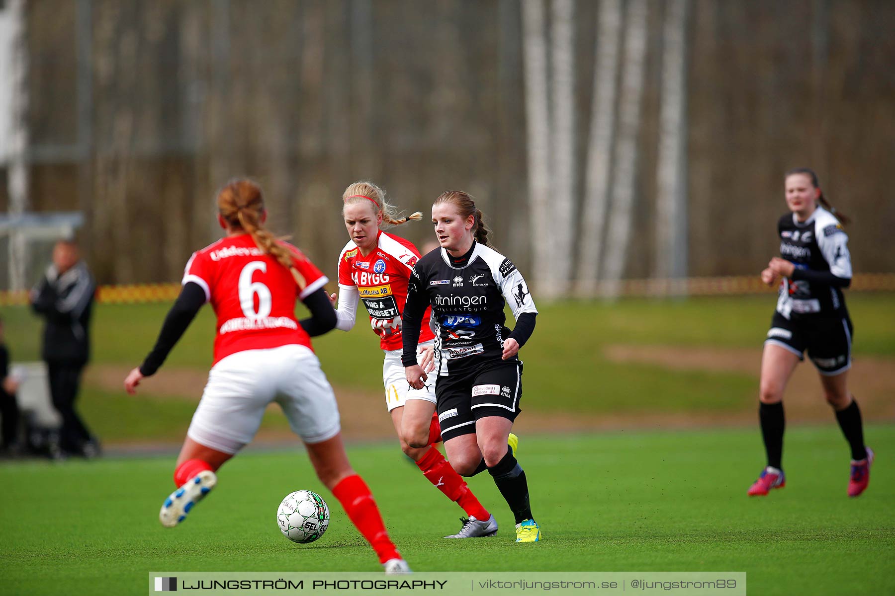 Skövde KIK-IK Rössö Uddevalla 0-5,dam,Lillegårdens IP,Skövde,Sverige,Fotboll,,2016,186352