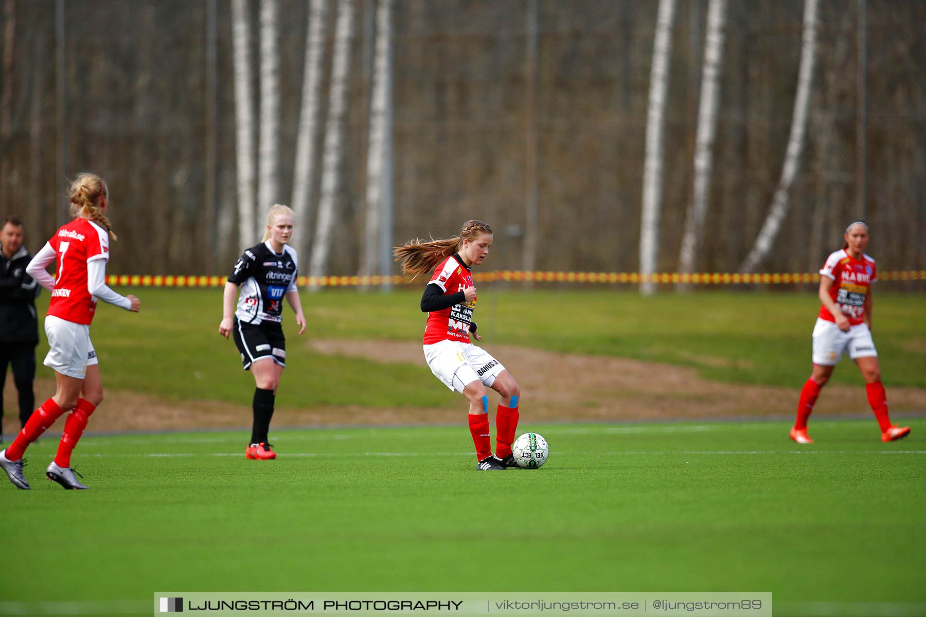 Skövde KIK-IK Rössö Uddevalla 0-5,dam,Lillegårdens IP,Skövde,Sverige,Fotboll,,2016,186452