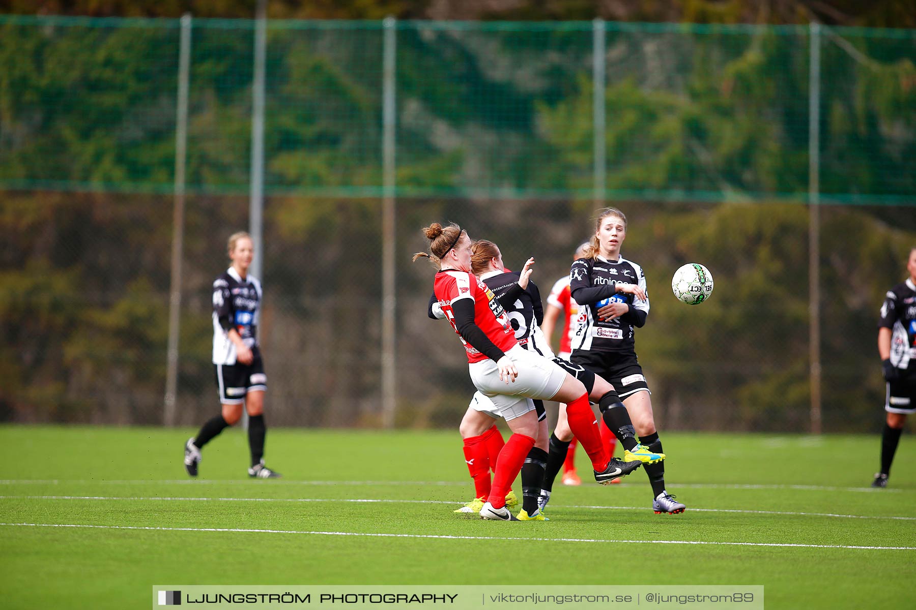 Skövde KIK-IK Rössö Uddevalla 0-5,dam,Lillegårdens IP,Skövde,Sverige,Fotboll,,2016,186479