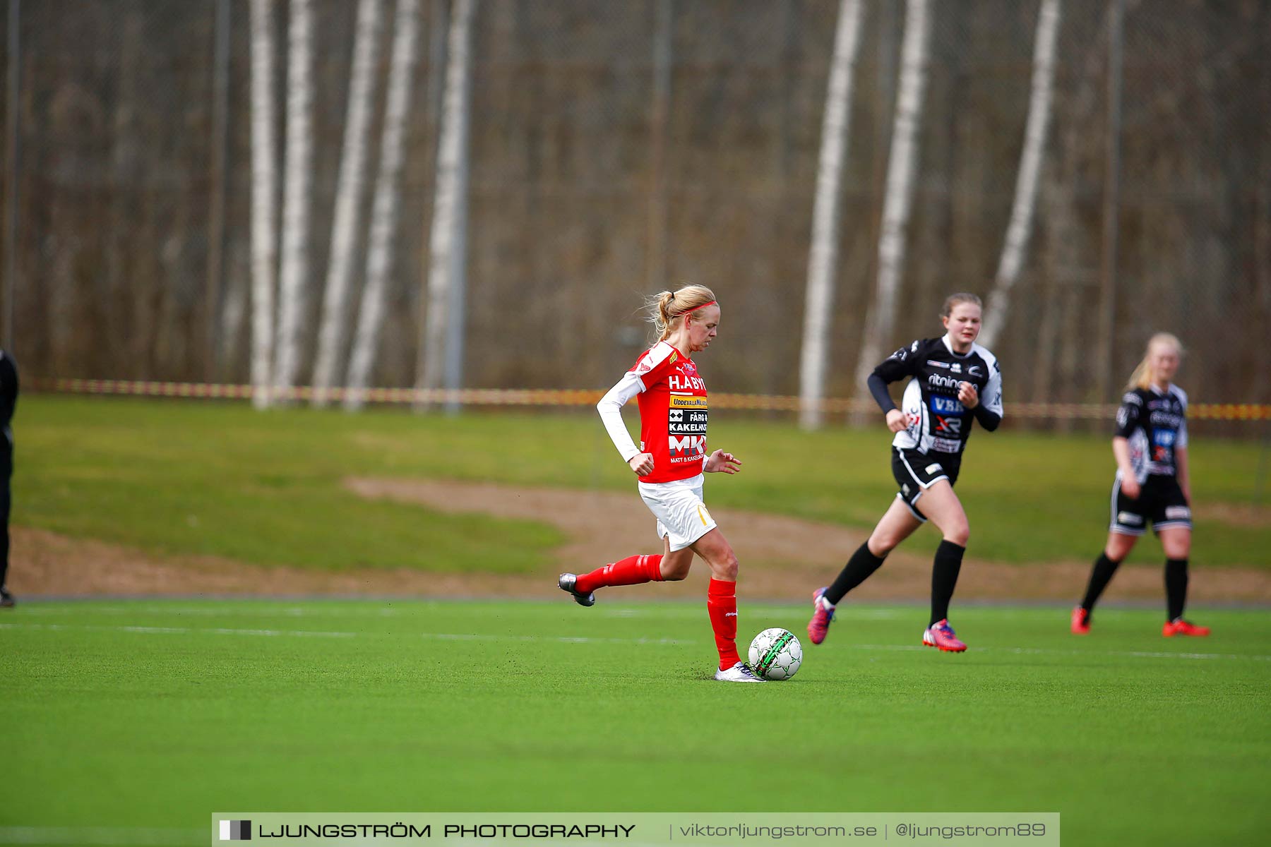 Skövde KIK-IK Rössö Uddevalla 0-5,dam,Lillegårdens IP,Skövde,Sverige,Fotboll,,2016,186511