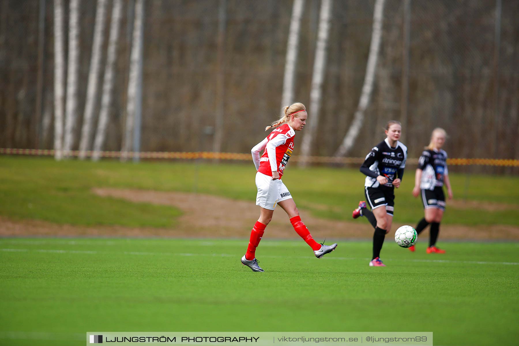 Skövde KIK-IK Rössö Uddevalla 0-5,dam,Lillegårdens IP,Skövde,Sverige,Fotboll,,2016,186512