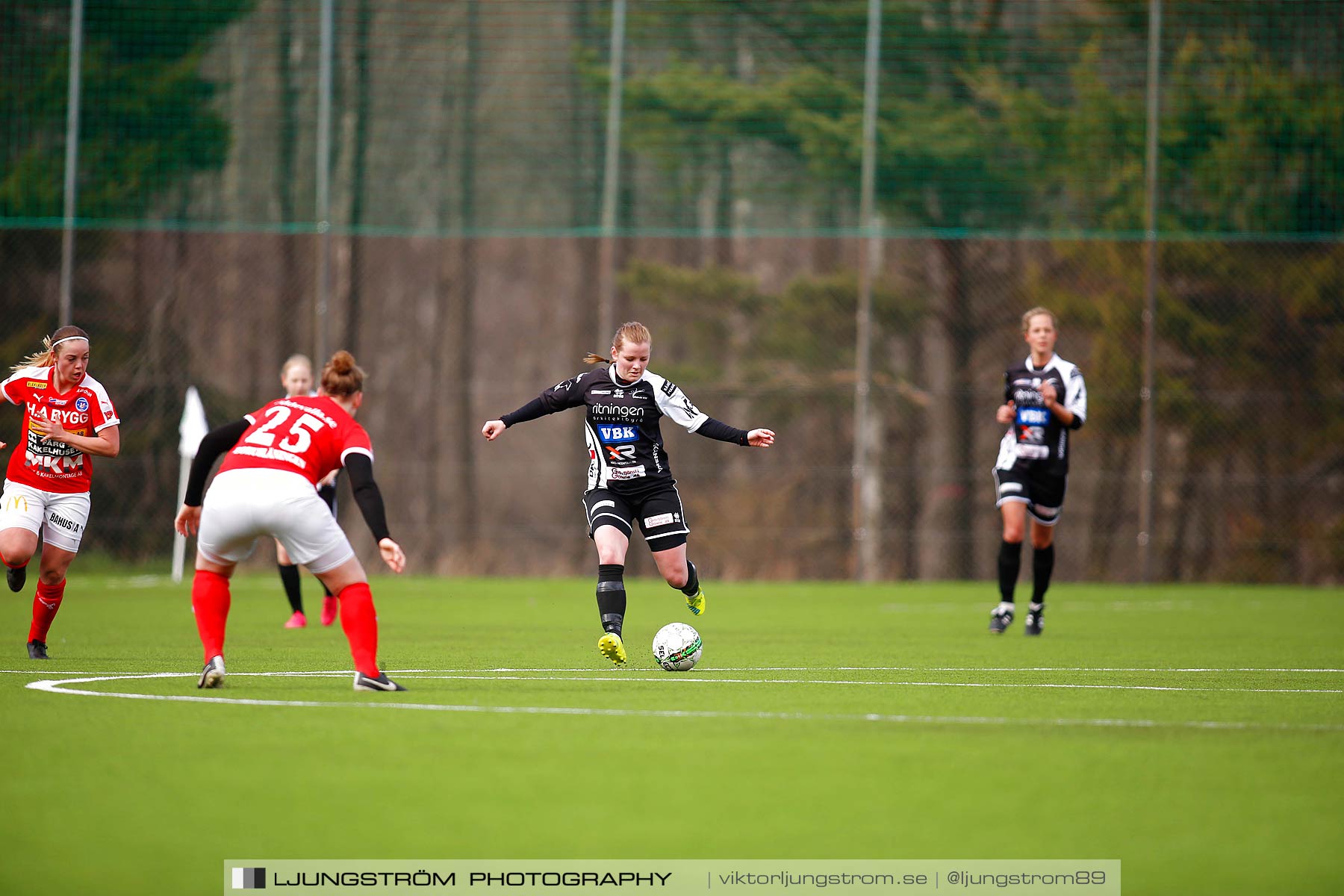 Skövde KIK-IK Rössö Uddevalla 0-5,dam,Lillegårdens IP,Skövde,Sverige,Fotboll,,2016,186527