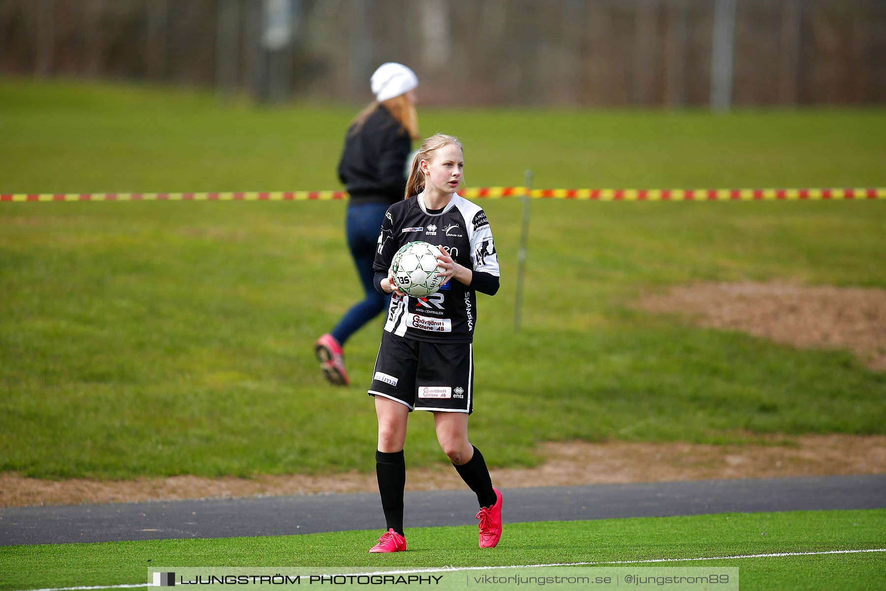 Skövde KIK-IK Rössö Uddevalla 0-5,dam,Lillegårdens IP,Skövde,Sverige,Fotboll,,2016,186570