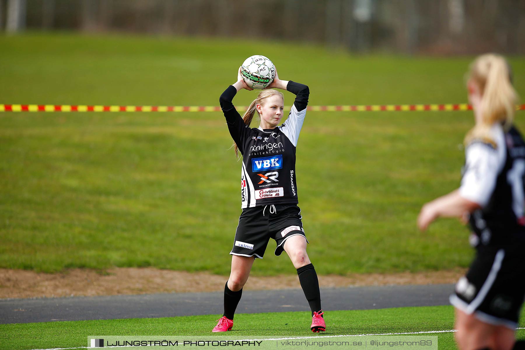 Skövde KIK-IK Rössö Uddevalla 0-5,dam,Lillegårdens IP,Skövde,Sverige,Fotboll,,2016,186572