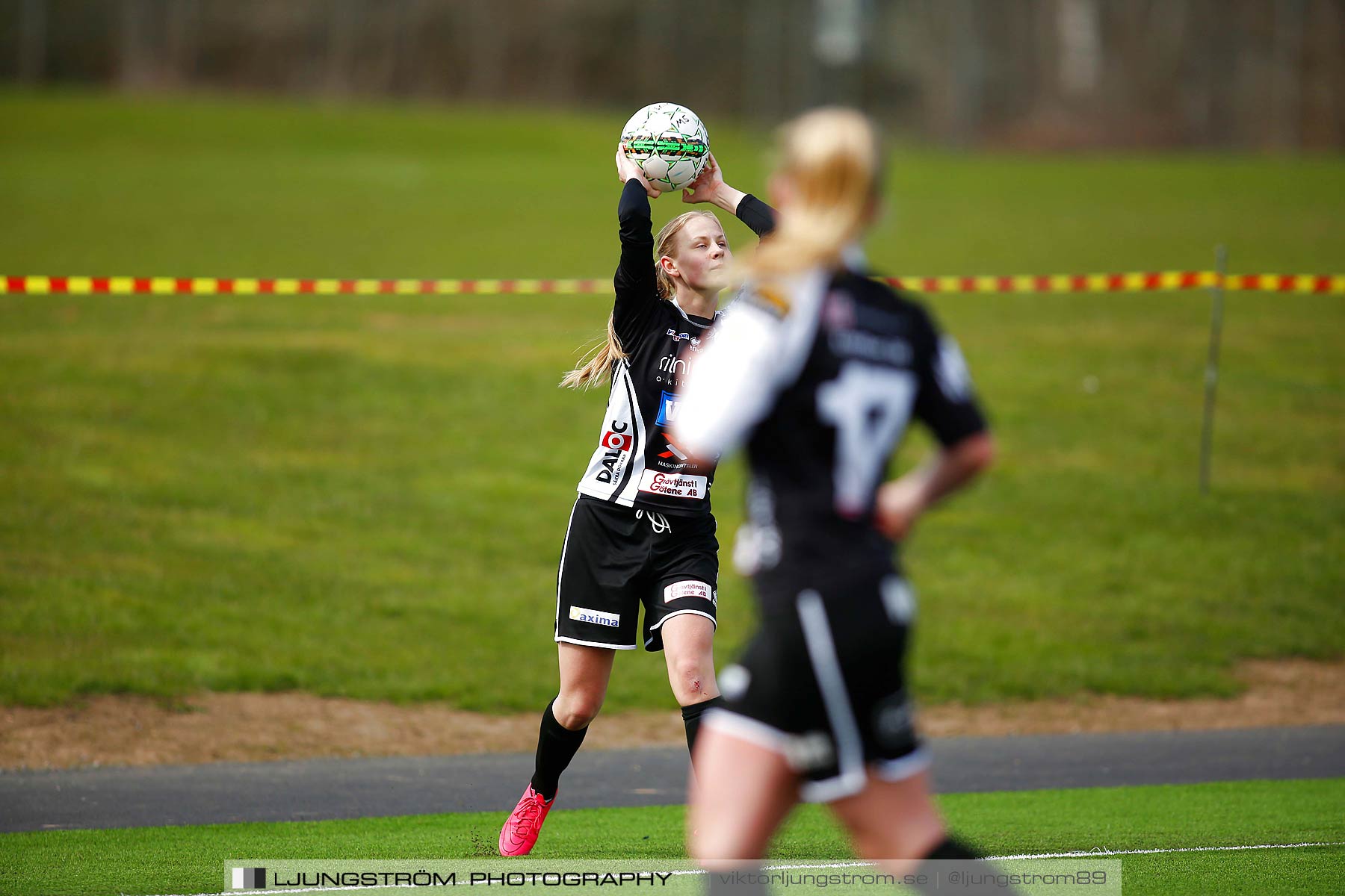 Skövde KIK-IK Rössö Uddevalla 0-5,dam,Lillegårdens IP,Skövde,Sverige,Fotboll,,2016,186573