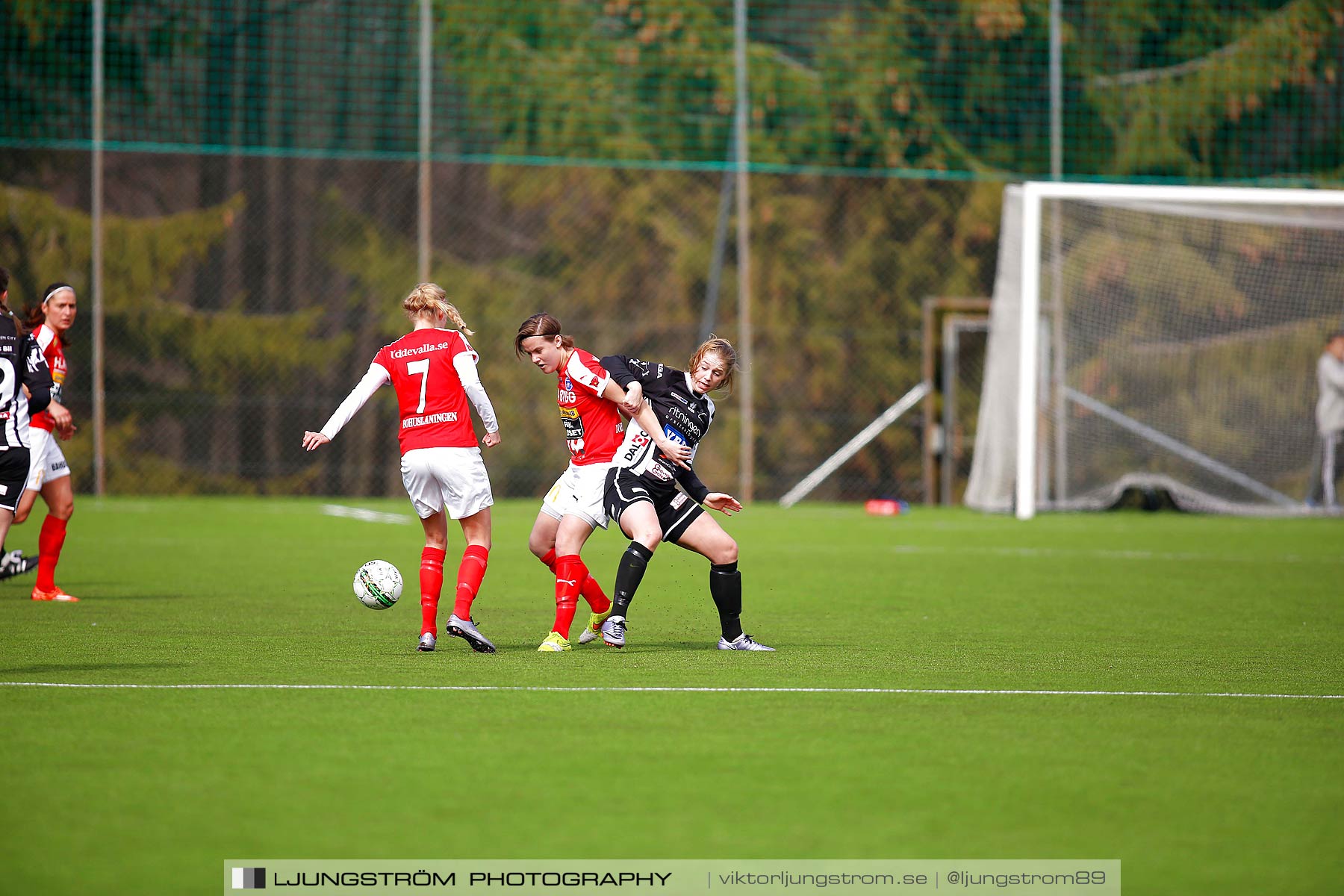 Skövde KIK-IK Rössö Uddevalla 0-5,dam,Lillegårdens IP,Skövde,Sverige,Fotboll,,2016,186611