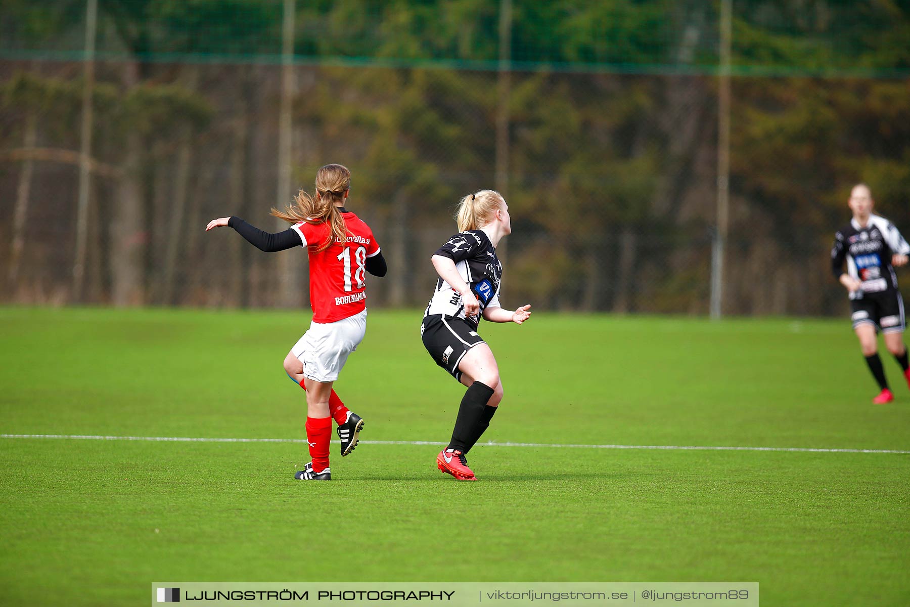 Skövde KIK-IK Rössö Uddevalla 0-5,dam,Lillegårdens IP,Skövde,Sverige,Fotboll,,2016,186641