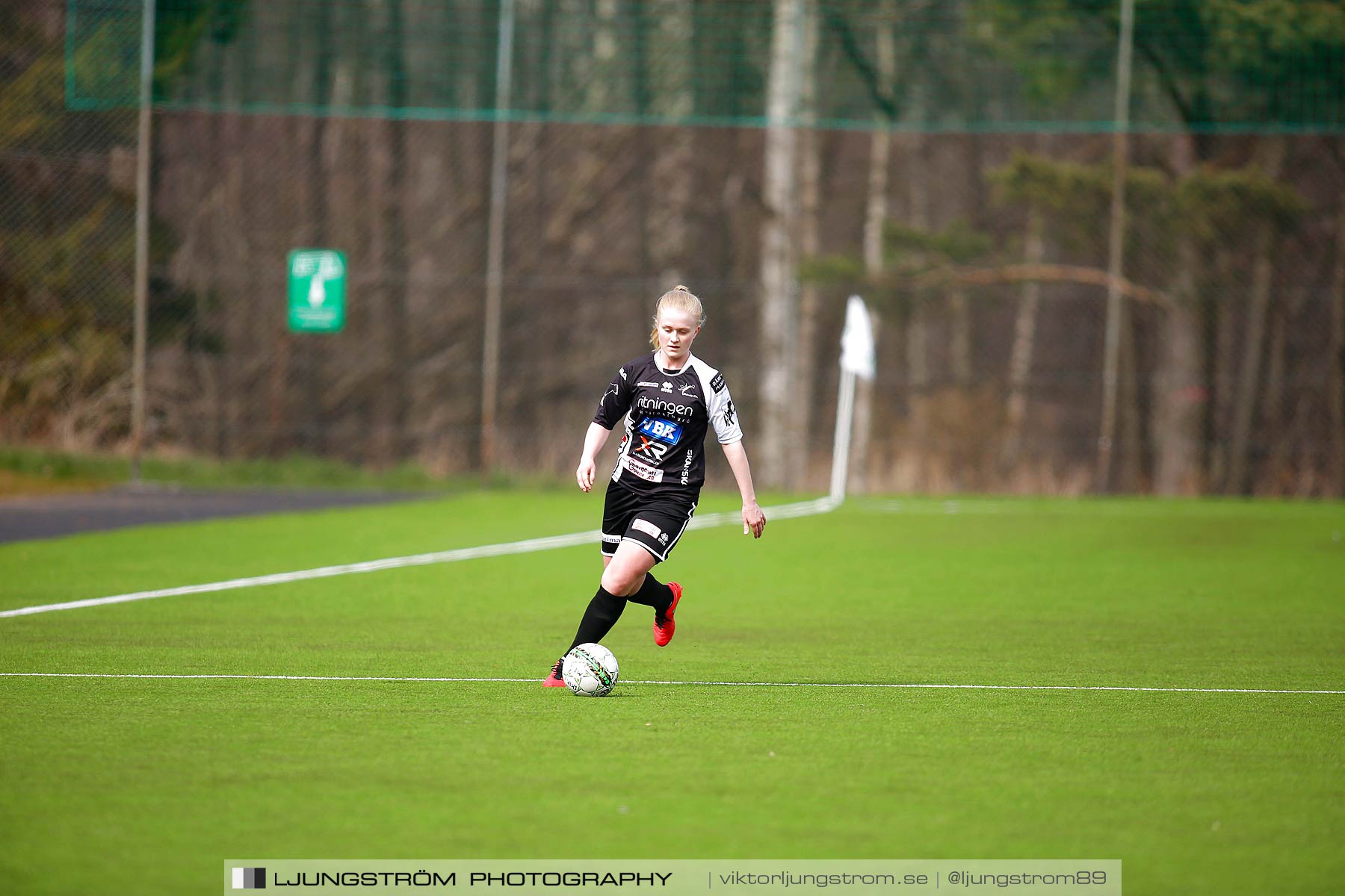 Skövde KIK-IK Rössö Uddevalla 0-5,dam,Lillegårdens IP,Skövde,Sverige,Fotboll,,2016,186642