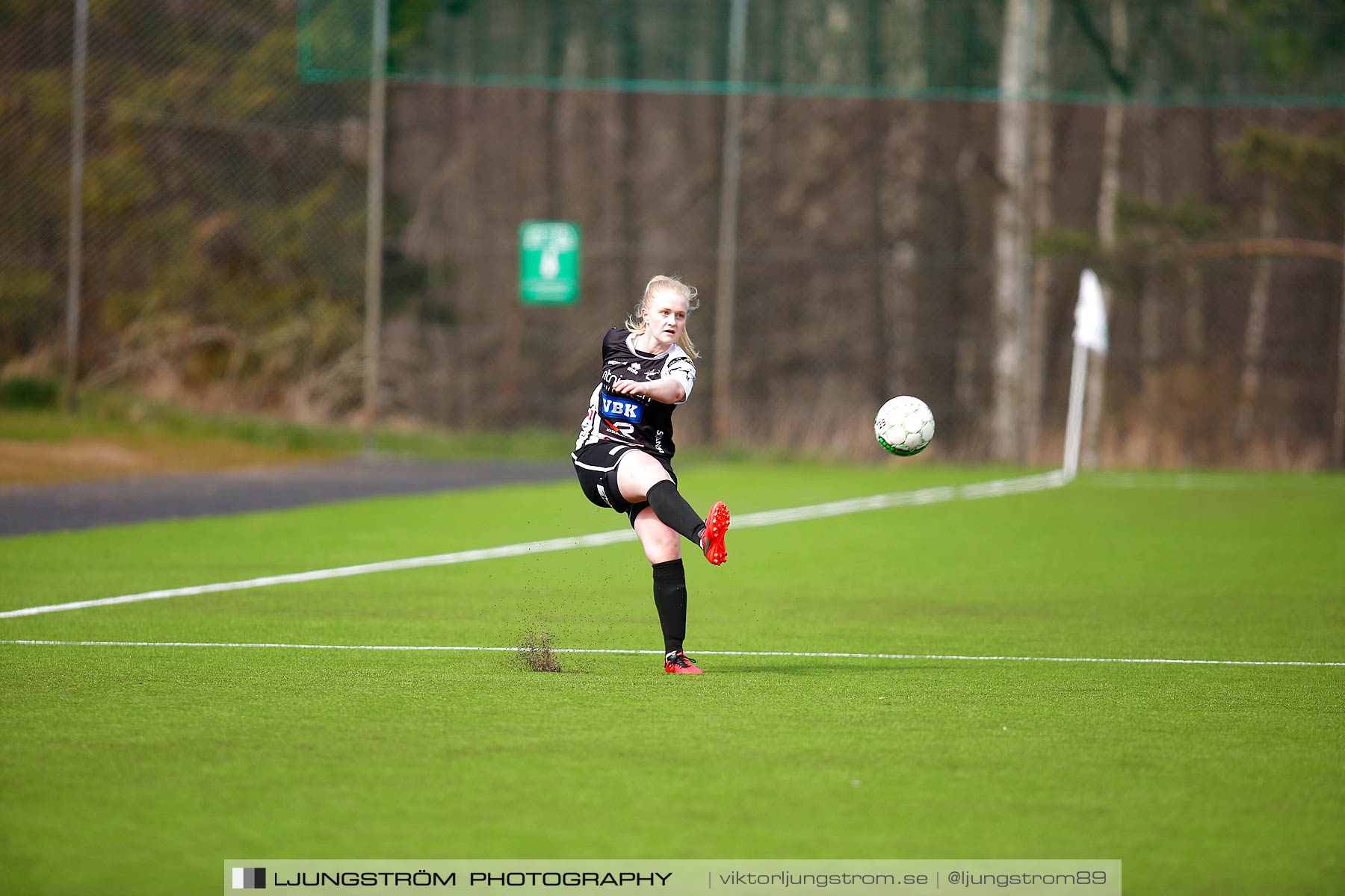 Skövde KIK-IK Rössö Uddevalla 0-5,dam,Lillegårdens IP,Skövde,Sverige,Fotboll,,2016,186645