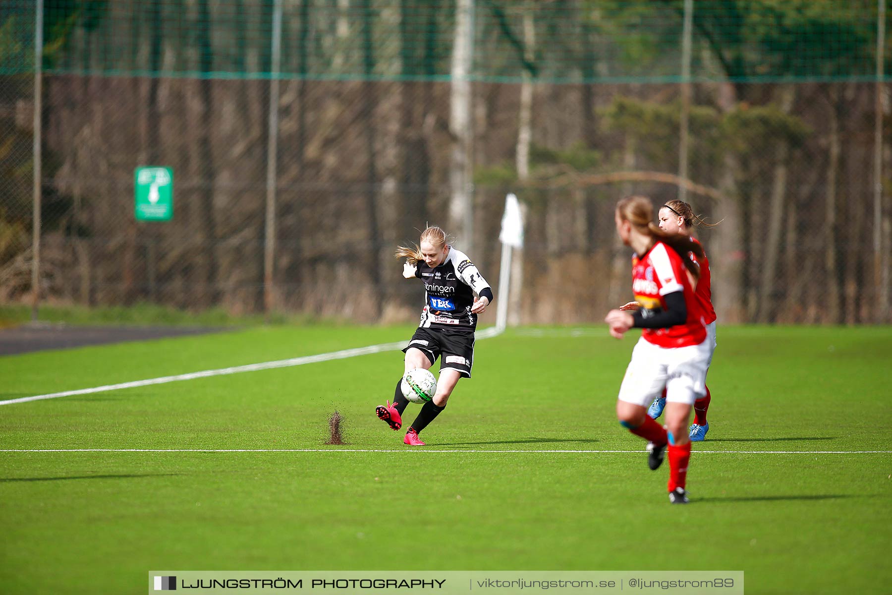 Skövde KIK-IK Rössö Uddevalla 0-5,dam,Lillegårdens IP,Skövde,Sverige,Fotboll,,2016,186664