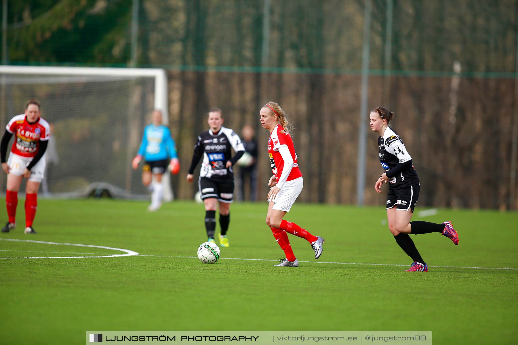 Skövde KIK-IK Rössö Uddevalla 0-5,dam,Lillegårdens IP,Skövde,Sverige,Fotboll,,2016,186695