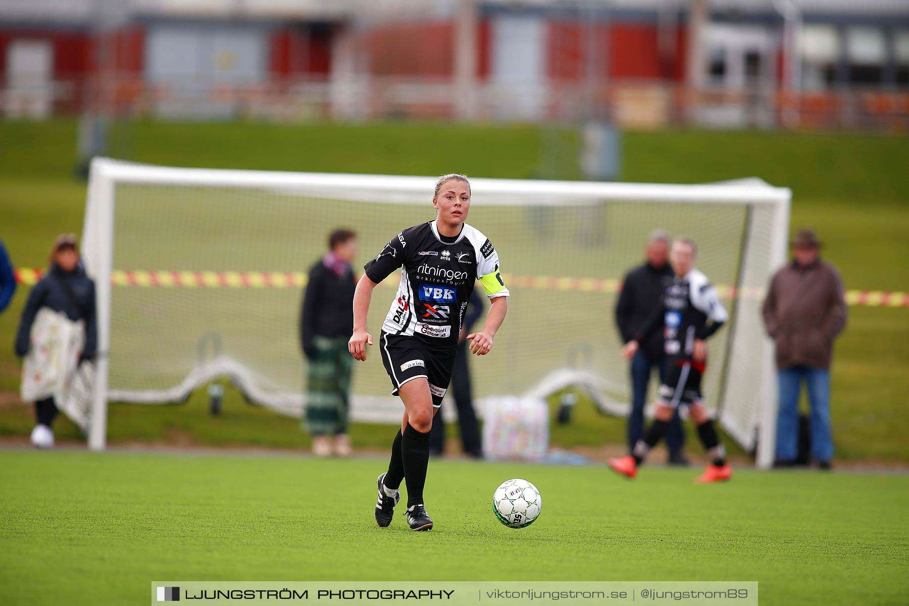 Skövde KIK-IK Rössö Uddevalla 0-5,dam,Lillegårdens IP,Skövde,Sverige,Fotboll,,2016,186925