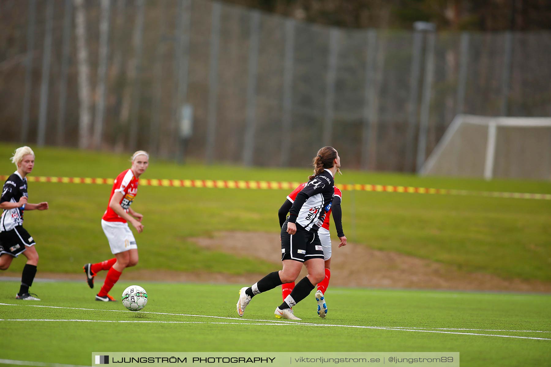 Skövde KIK-IK Rössö Uddevalla 0-5,dam,Lillegårdens IP,Skövde,Sverige,Fotboll,,2016,186990