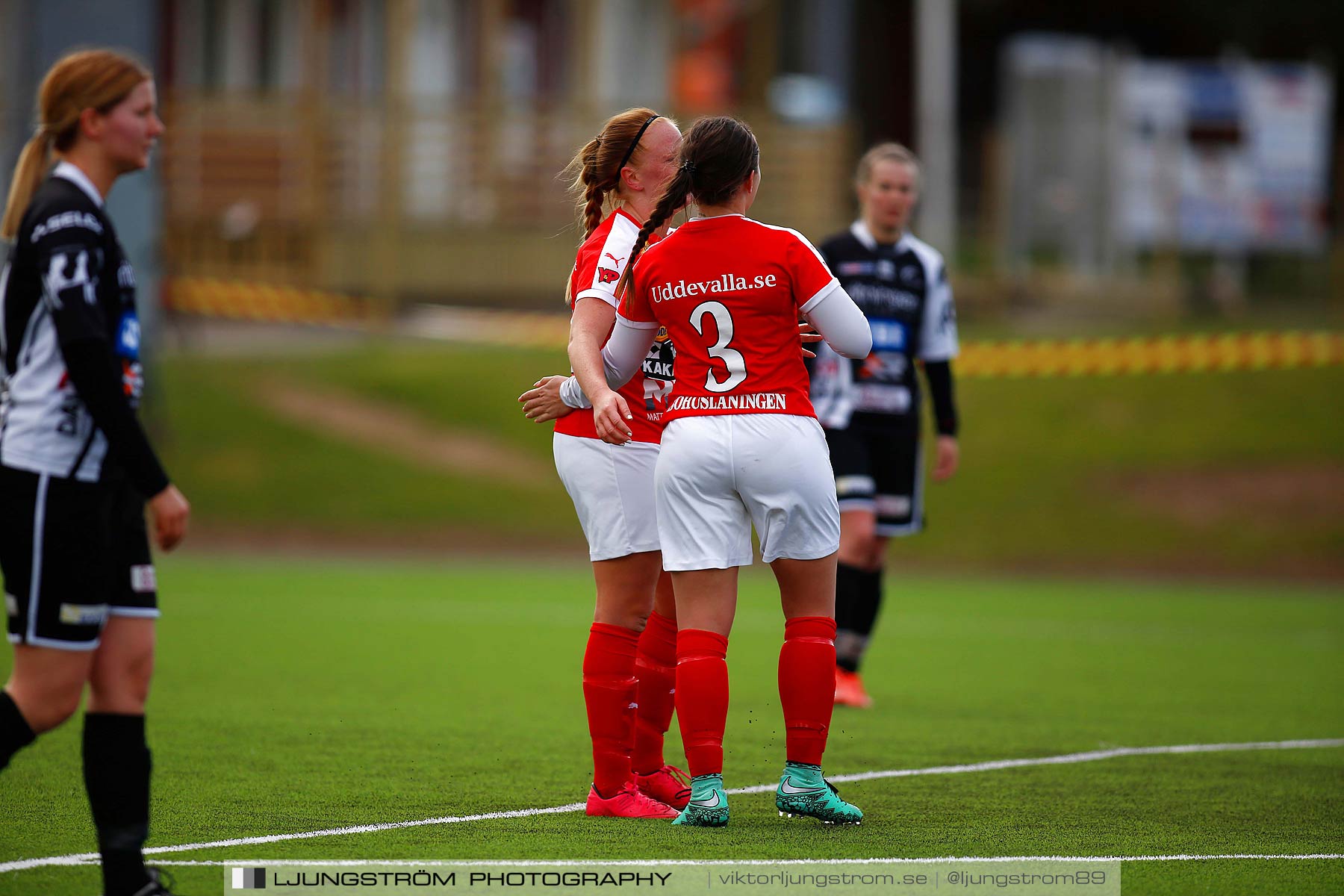 Skövde KIK-IK Rössö Uddevalla 0-5,dam,Lillegårdens IP,Skövde,Sverige,Fotboll,,2016,187112