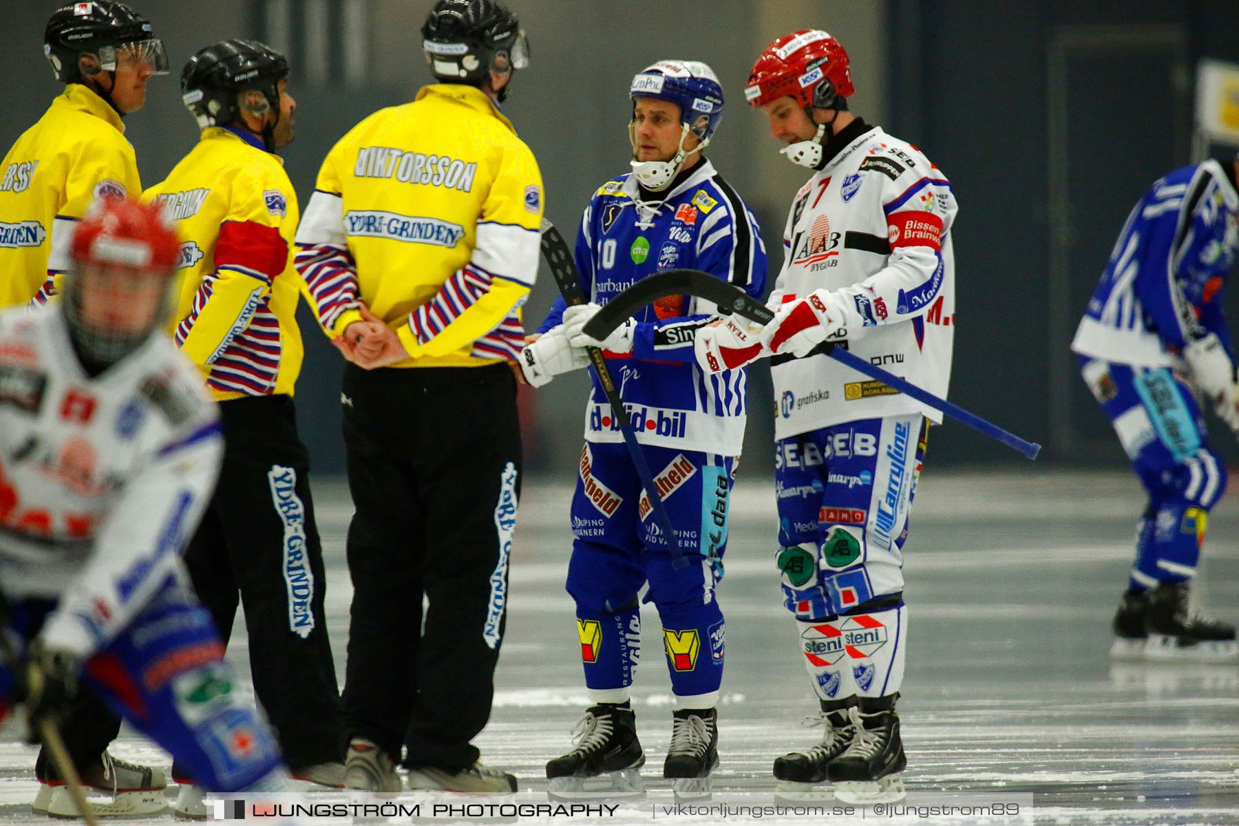 Villa Lidköping BK-IFK Kungälv 7-3,herr,Sparbanken Lidköping Arena,Lidköping,Sverige,Bandy,,2015,187175