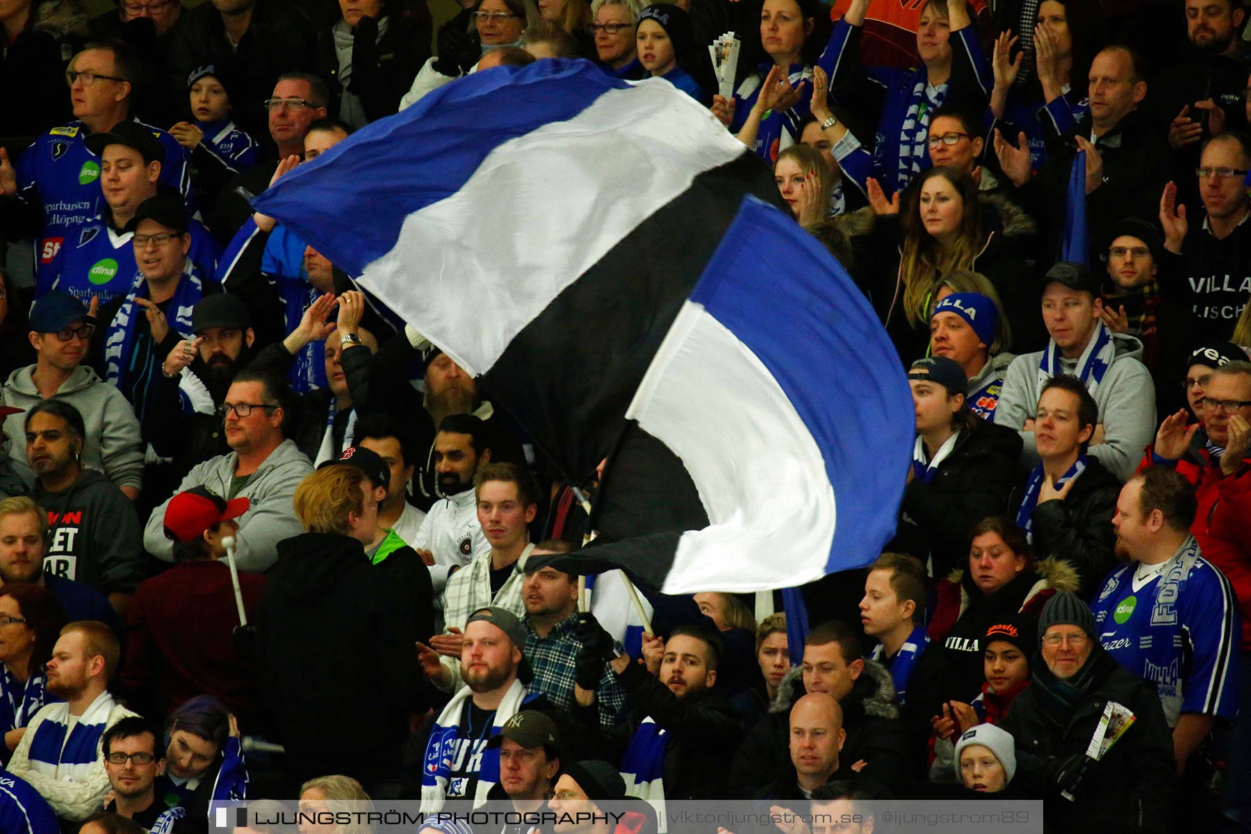 Villa Lidköping BK-IFK Kungälv 7-3,herr,Sparbanken Lidköping Arena,Lidköping,Sverige,Bandy,,2015,187249