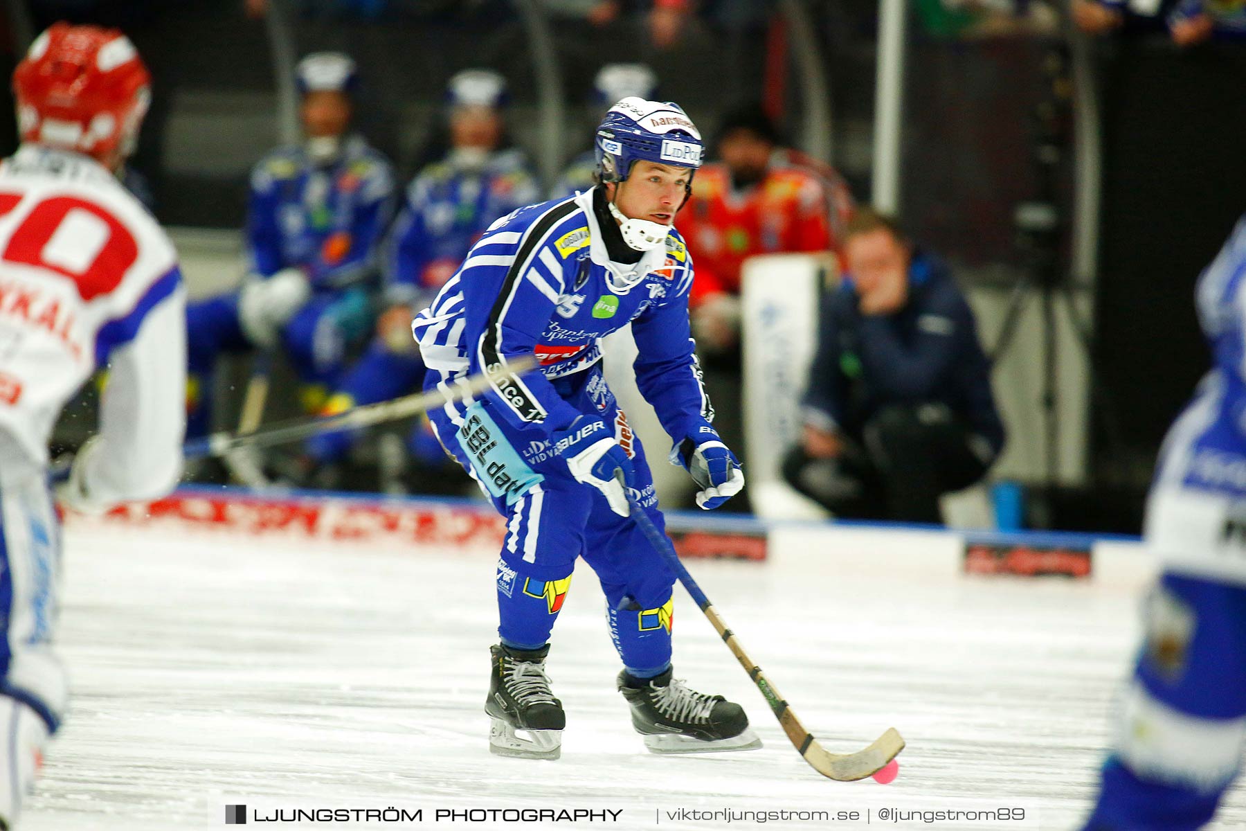 Villa Lidköping BK-IFK Kungälv 7-3,herr,Sparbanken Lidköping Arena,Lidköping,Sverige,Bandy,,2015,187314