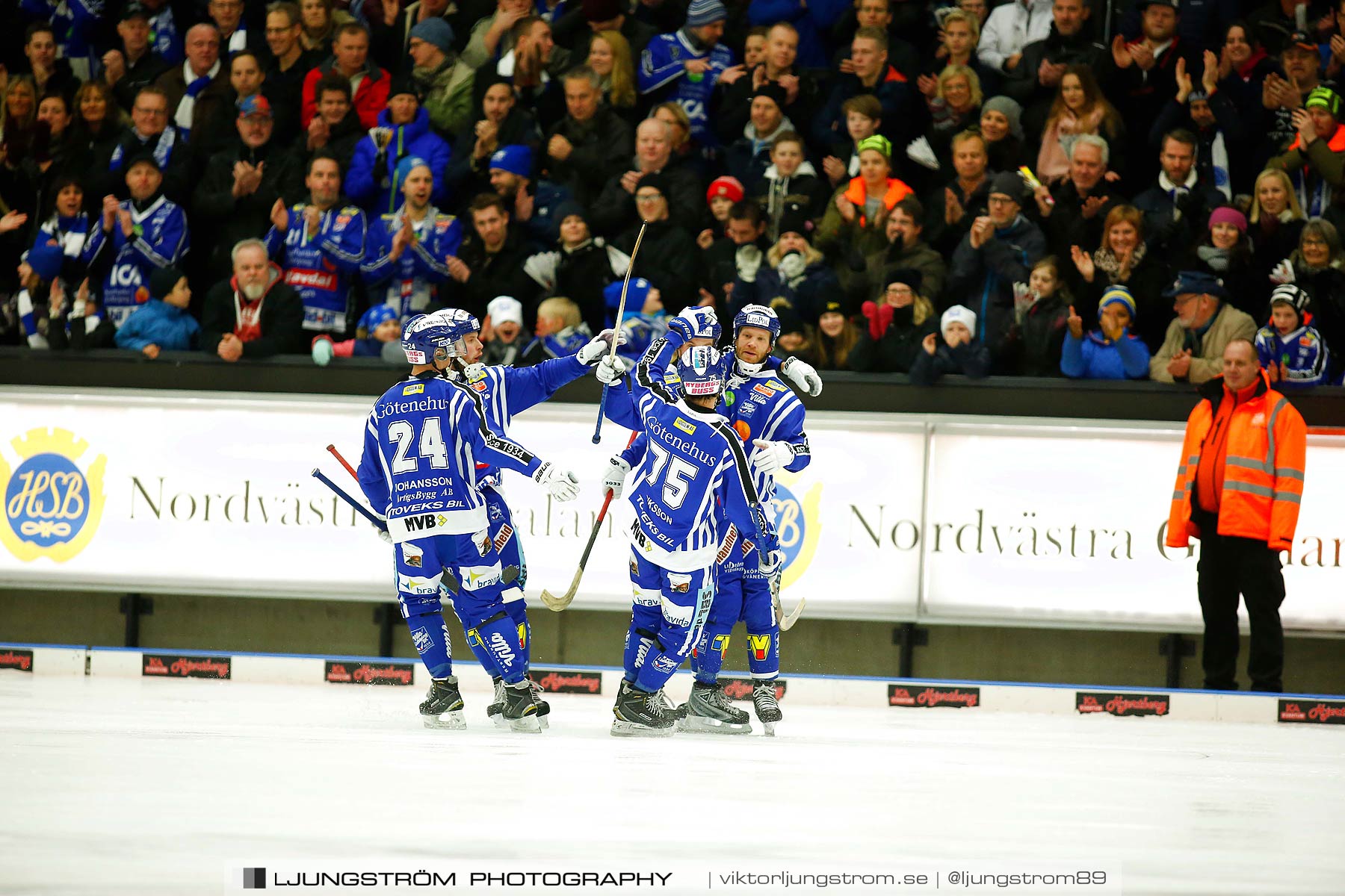 Villa Lidköping BK-IFK Kungälv 7-3,herr,Sparbanken Lidköping Arena,Lidköping,Sverige,Bandy,,2015,187614