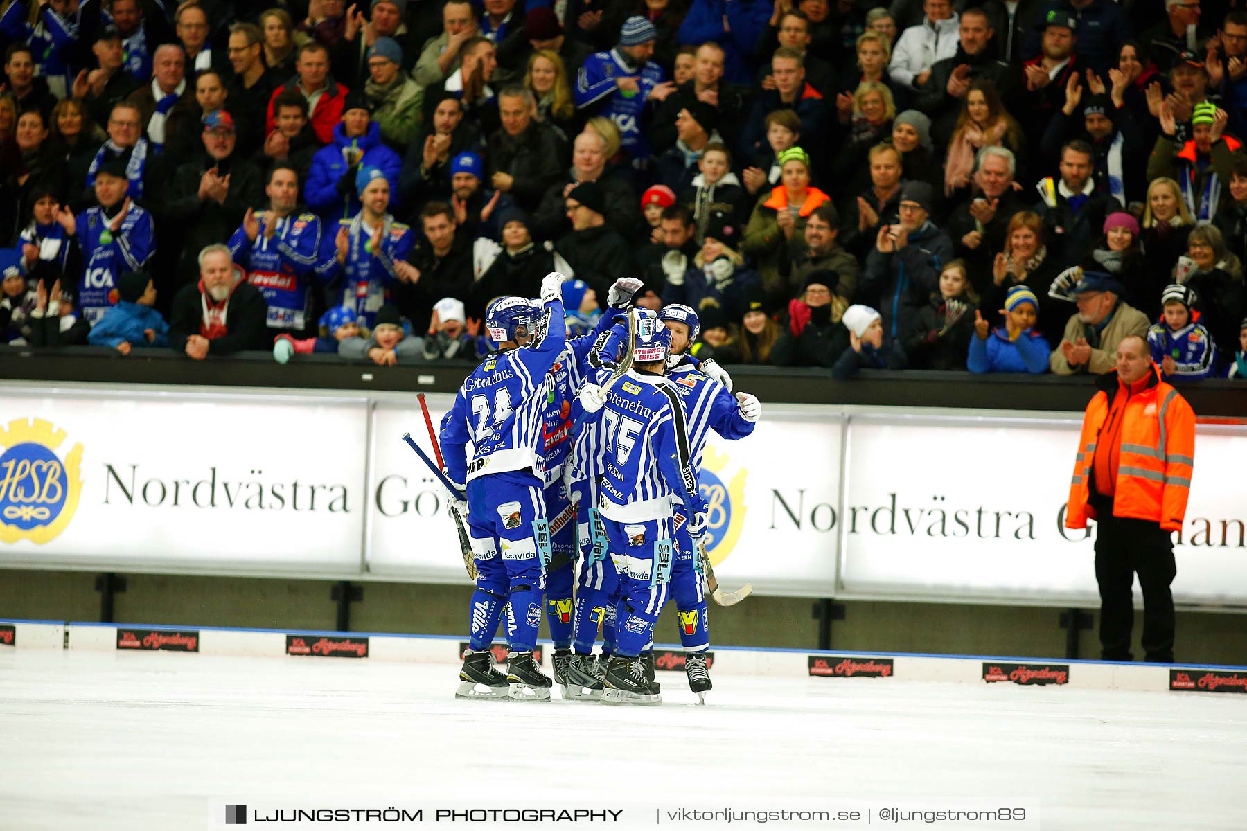 Villa Lidköping BK-IFK Kungälv 7-3,herr,Sparbanken Lidköping Arena,Lidköping,Sverige,Bandy,,2015,187615