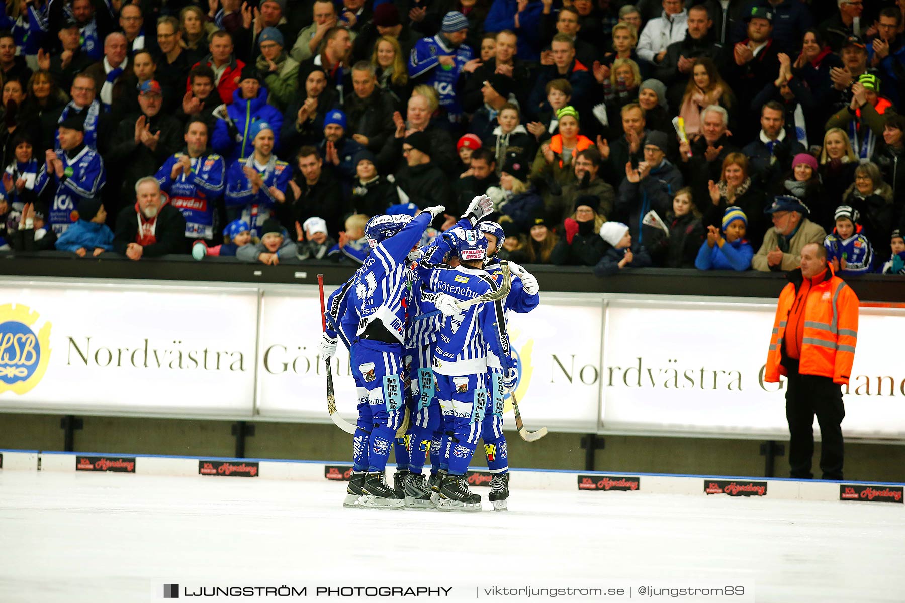 Villa Lidköping BK-IFK Kungälv 7-3,herr,Sparbanken Lidköping Arena,Lidköping,Sverige,Bandy,,2015,187616