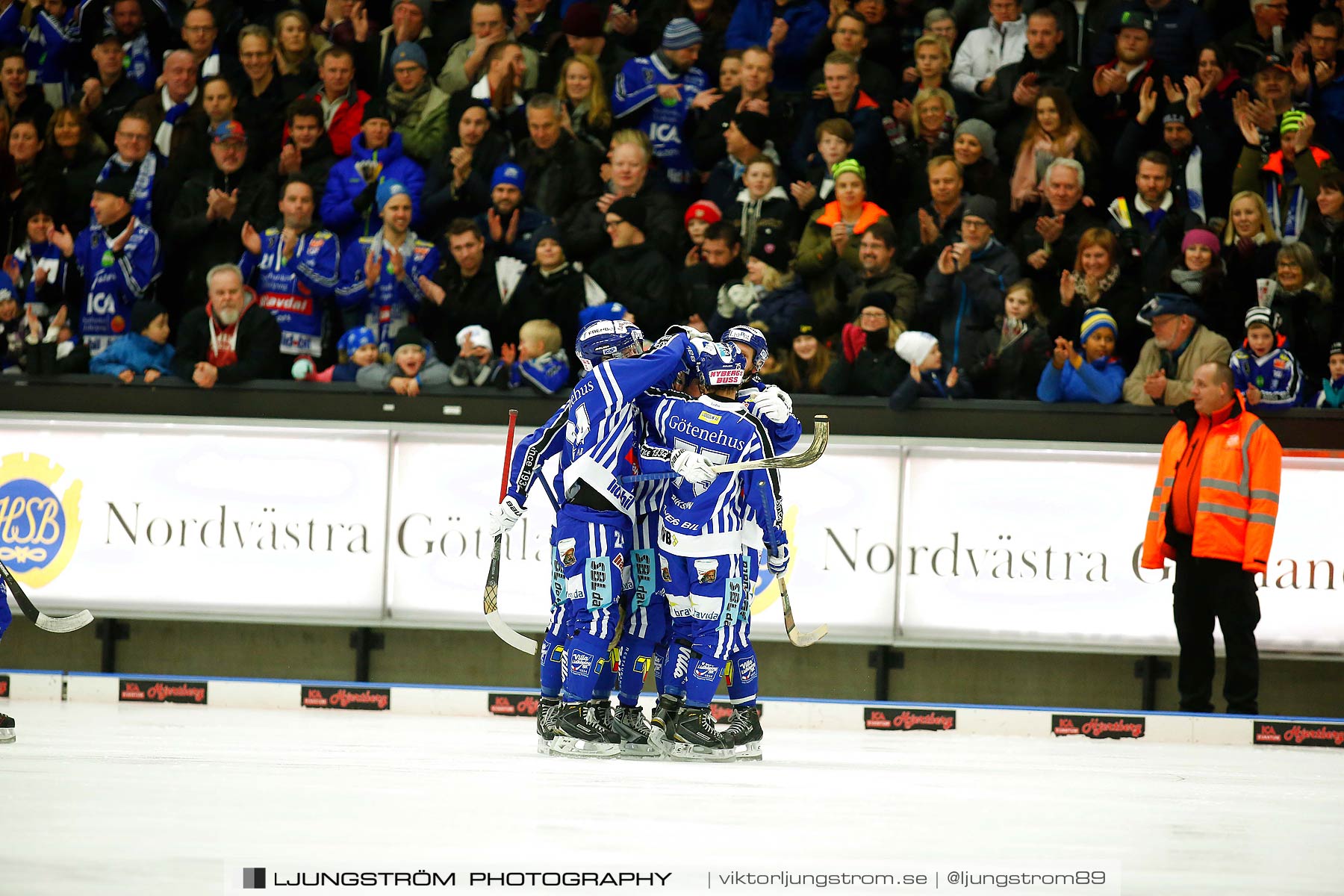 Villa Lidköping BK-IFK Kungälv 7-3,herr,Sparbanken Lidköping Arena,Lidköping,Sverige,Bandy,,2015,187617