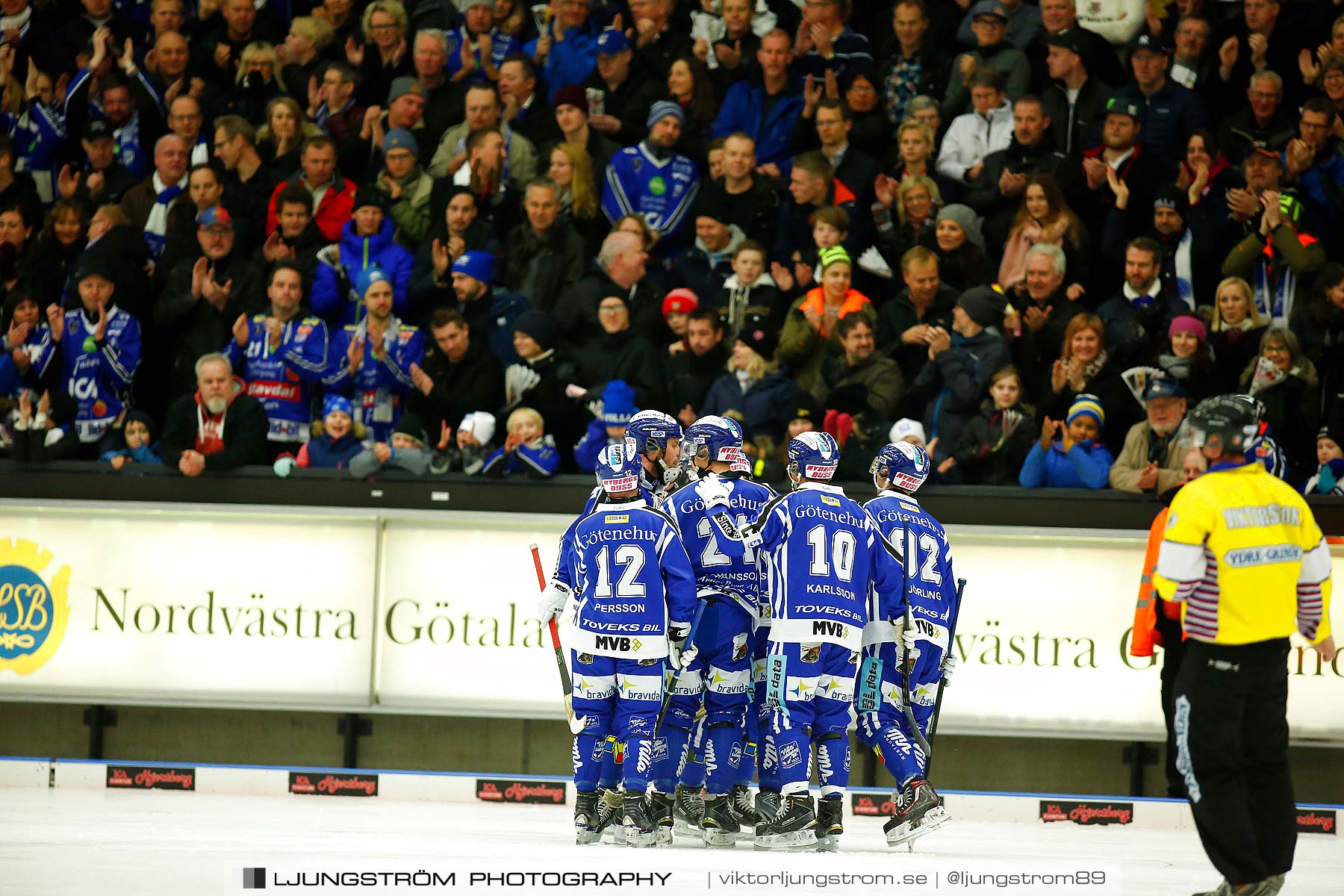 Villa Lidköping BK-IFK Kungälv 7-3,herr,Sparbanken Lidköping Arena,Lidköping,Sverige,Bandy,,2015,187626