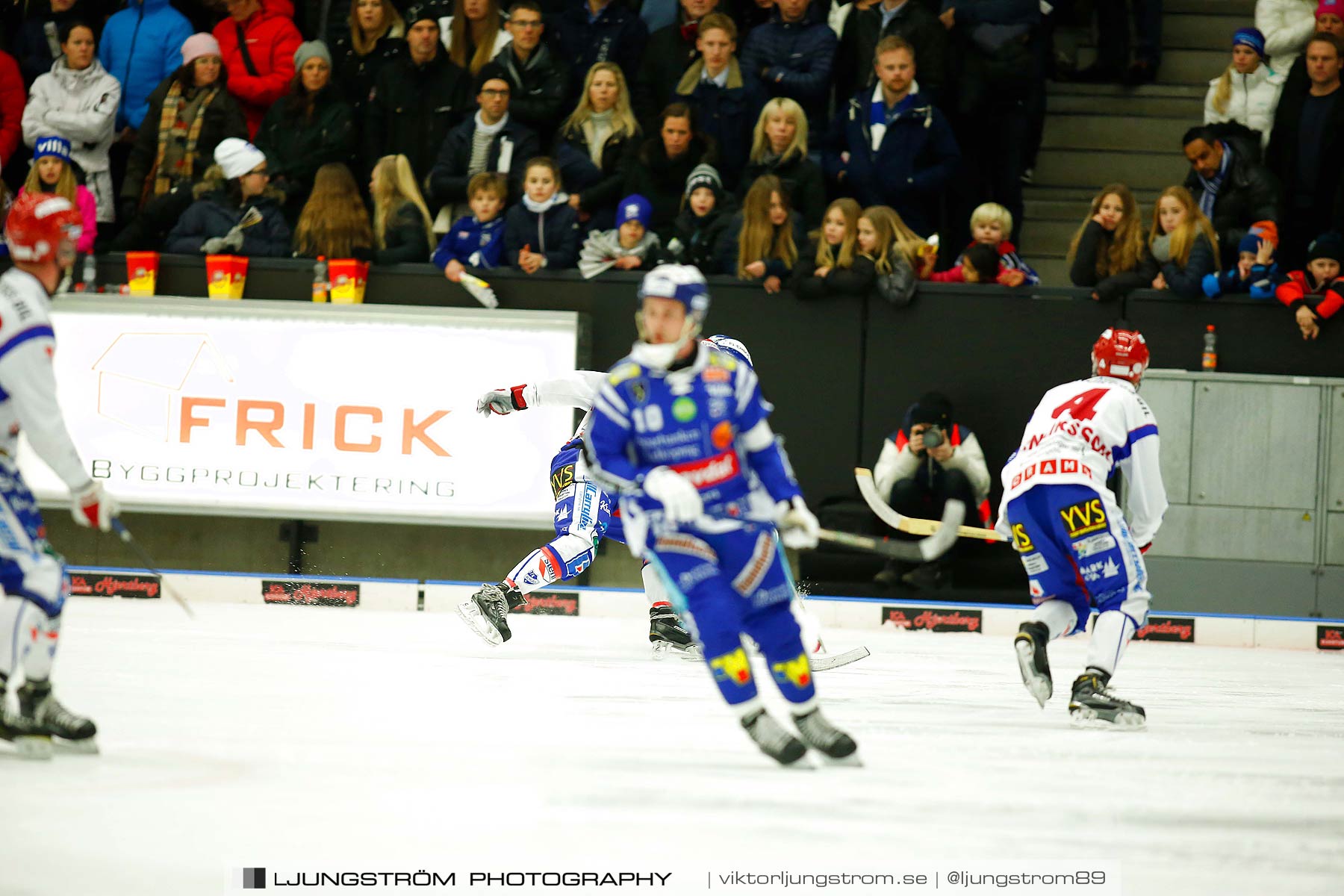 Villa Lidköping BK-IFK Kungälv 7-3,herr,Sparbanken Lidköping Arena,Lidköping,Sverige,Bandy,,2015,187674