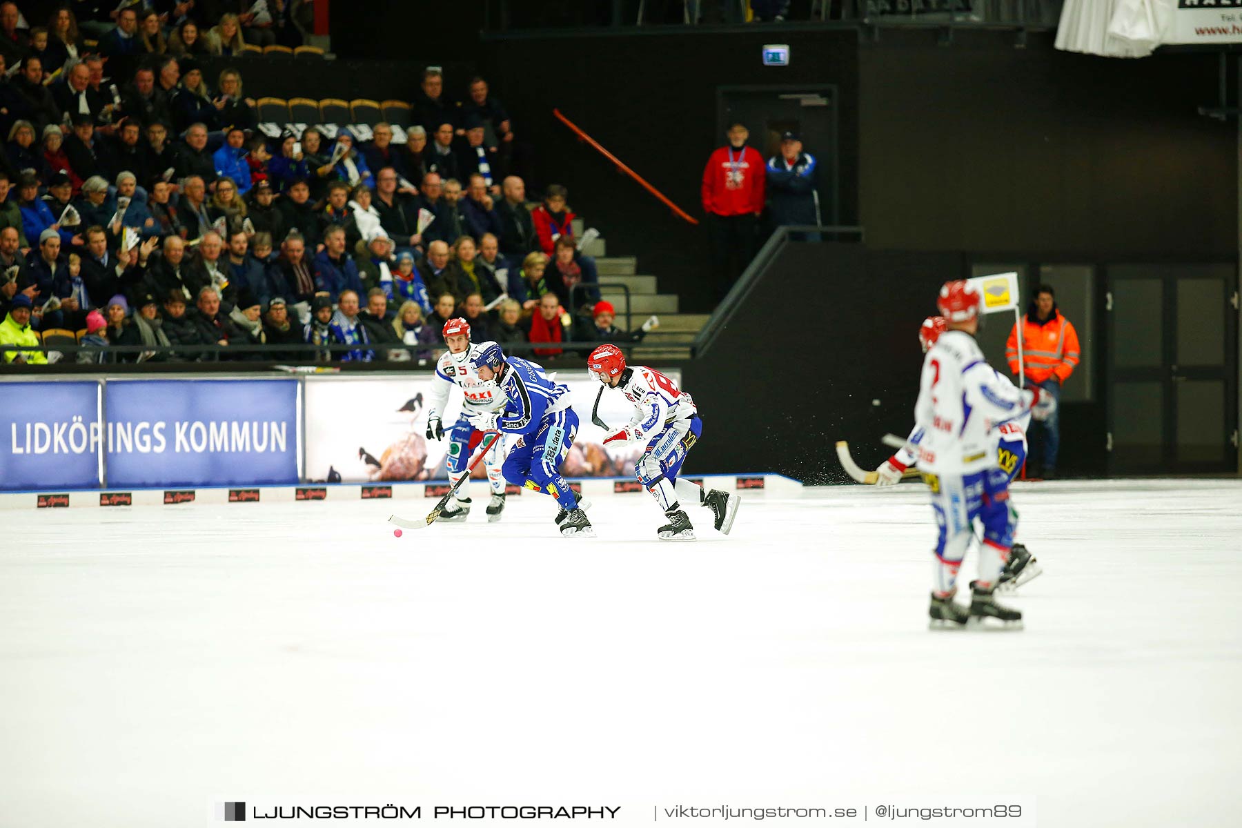 Villa Lidköping BK-IFK Kungälv 7-3,herr,Sparbanken Lidköping Arena,Lidköping,Sverige,Bandy,,2015,187771