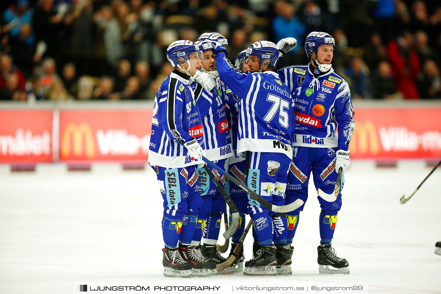 Villa Lidköping BK-IFK Kungälv 7-3,herr,Sparbanken Lidköping Arena,Lidköping,Sverige,Bandy,,2015,187832