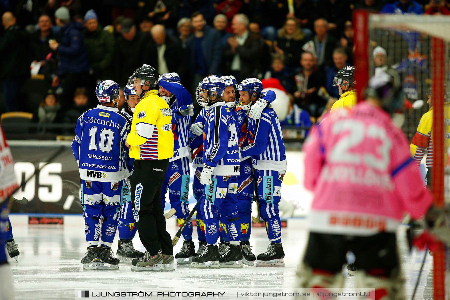 Villa Lidköping BK-IFK Kungälv 7-3,herr,Sparbanken Lidköping Arena,Lidköping,Sverige,Bandy,,2015,188021