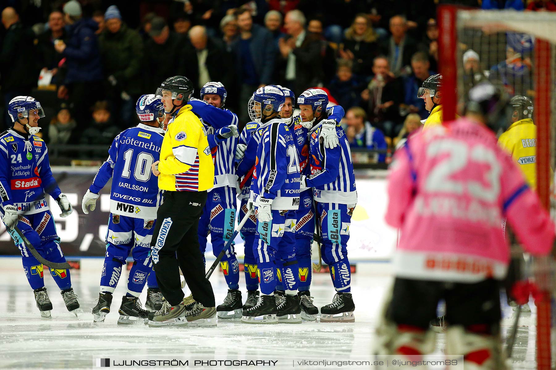 Villa Lidköping BK-IFK Kungälv 7-3,herr,Sparbanken Lidköping Arena,Lidköping,Sverige,Bandy,,2015,188022