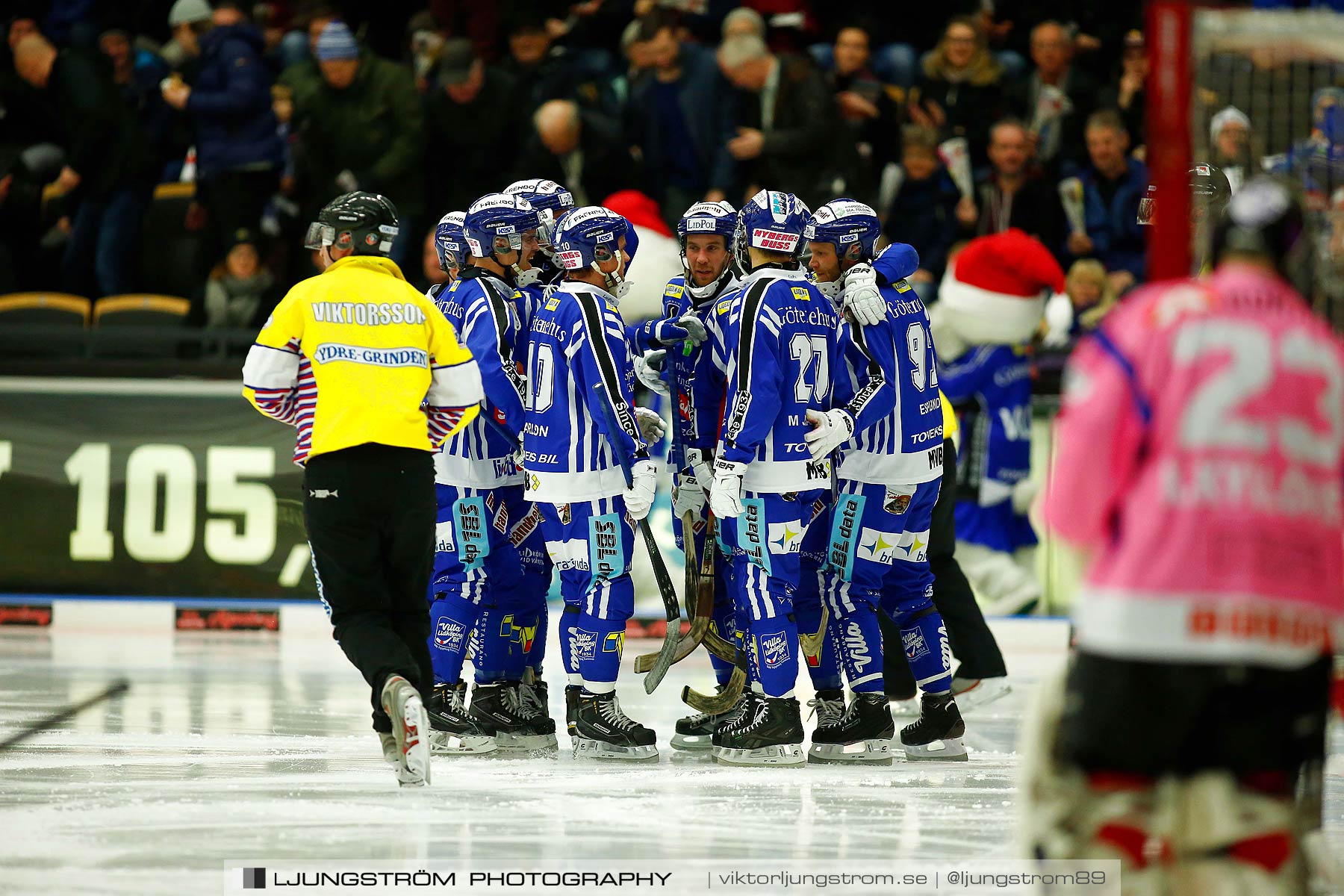 Villa Lidköping BK-IFK Kungälv 7-3,herr,Sparbanken Lidköping Arena,Lidköping,Sverige,Bandy,,2015,188027