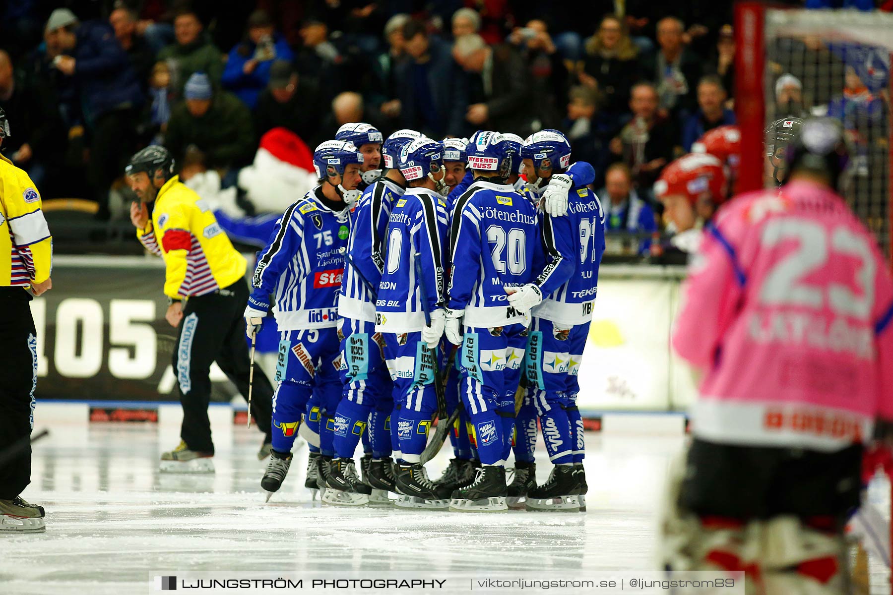 Villa Lidköping BK-IFK Kungälv 7-3,herr,Sparbanken Lidköping Arena,Lidköping,Sverige,Bandy,,2015,188030