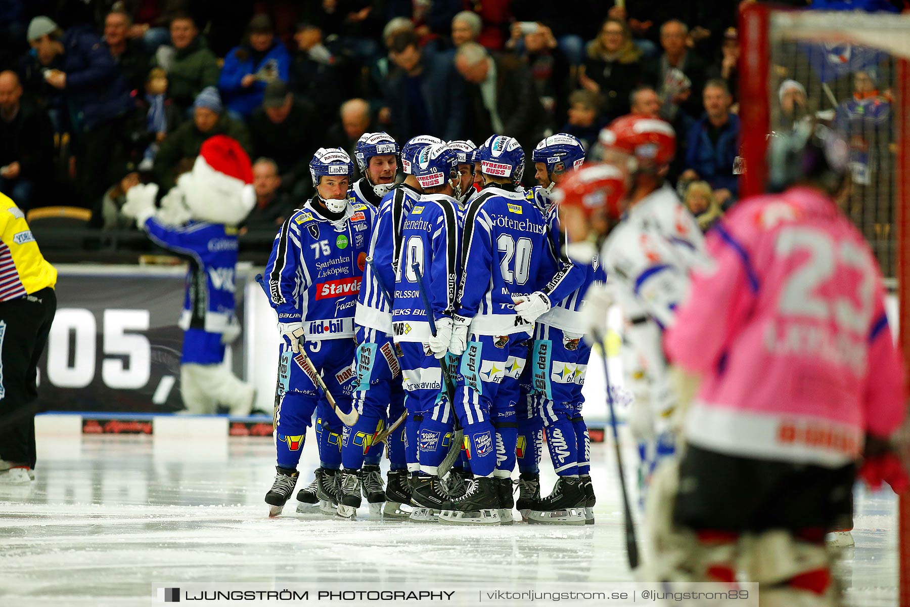 Villa Lidköping BK-IFK Kungälv 7-3,herr,Sparbanken Lidköping Arena,Lidköping,Sverige,Bandy,,2015,188032