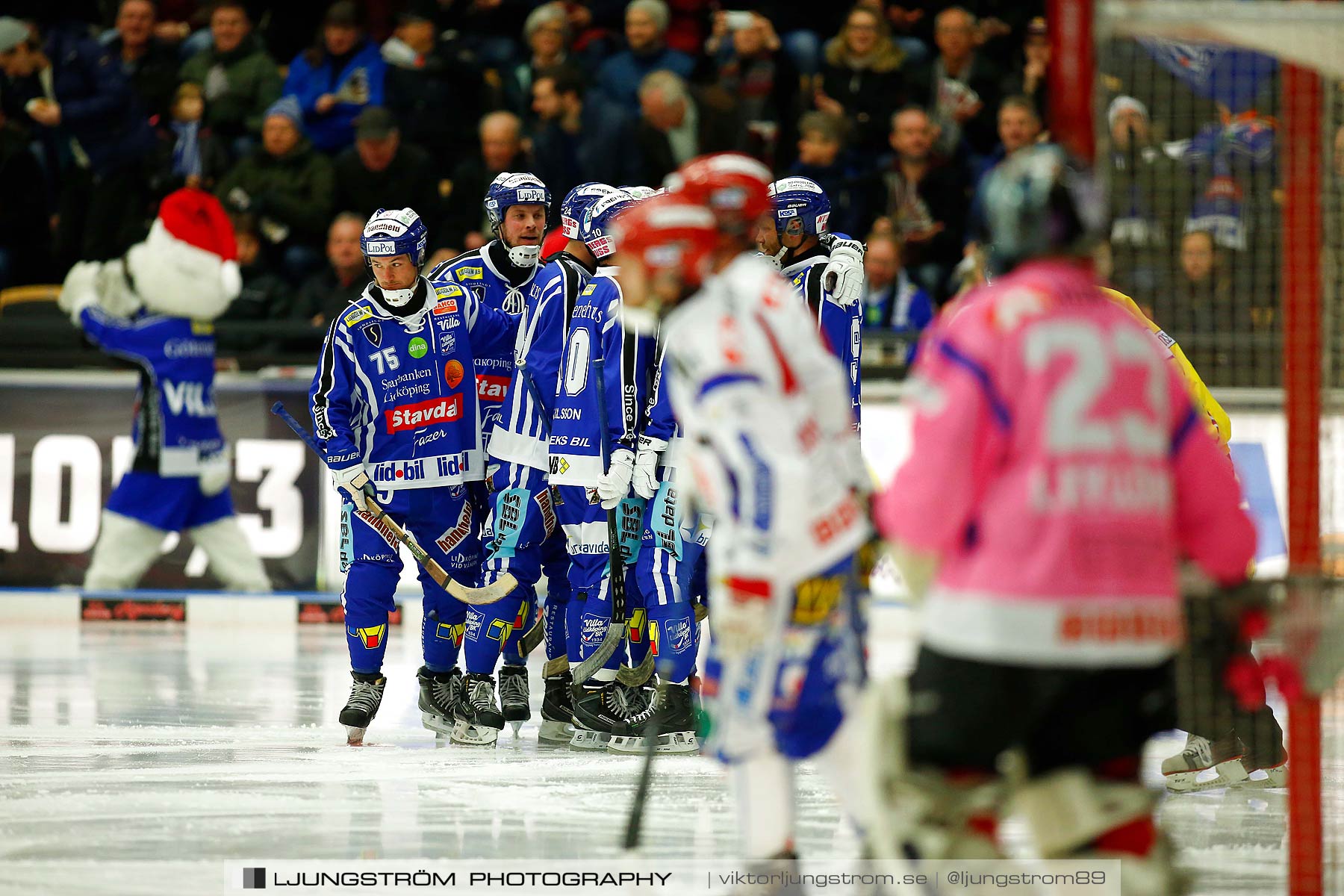 Villa Lidköping BK-IFK Kungälv 7-3,herr,Sparbanken Lidköping Arena,Lidköping,Sverige,Bandy,,2015,188034