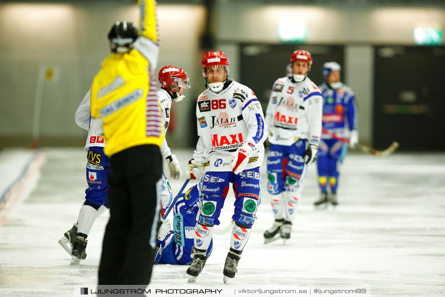 Villa Lidköping BK-IFK Kungälv 7-3,herr,Sparbanken Lidköping Arena,Lidköping,Sverige,Bandy,,2015,188043