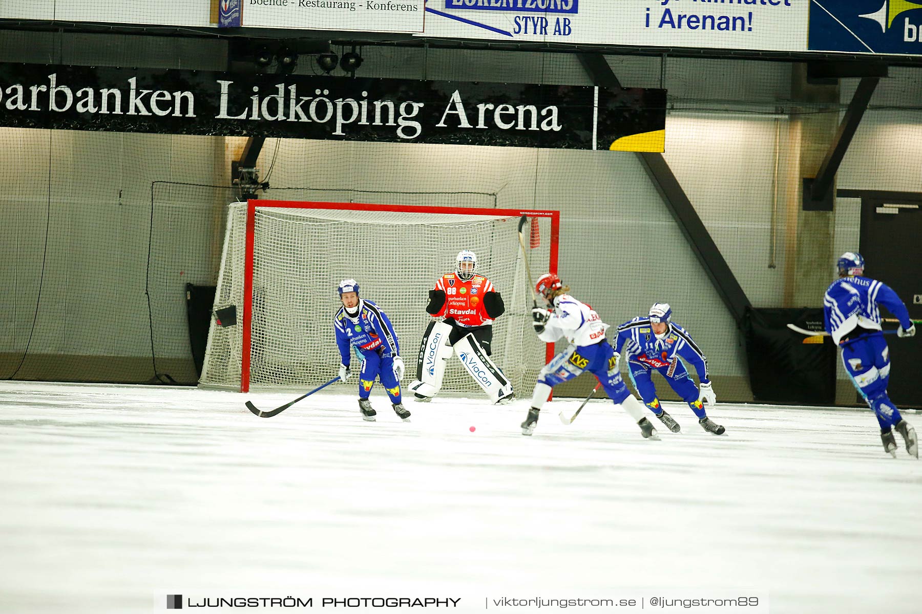 Villa Lidköping BK-IFK Kungälv 7-3,herr,Sparbanken Lidköping Arena,Lidköping,Sverige,Bandy,,2015,188110