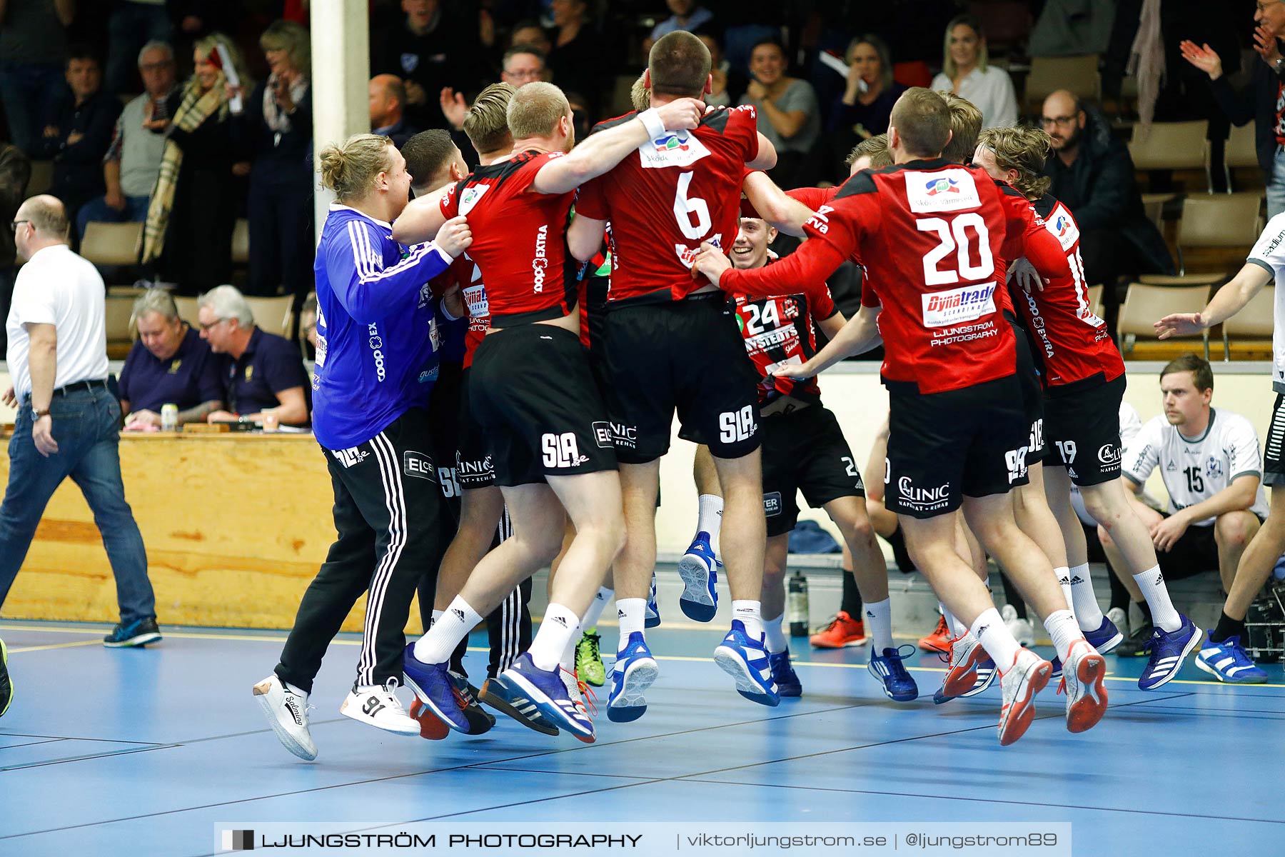 HK Country-Amo HK 26-25,herr,Skövde Idrottshall,Skövde,Sverige,Handboll,,2017,193417