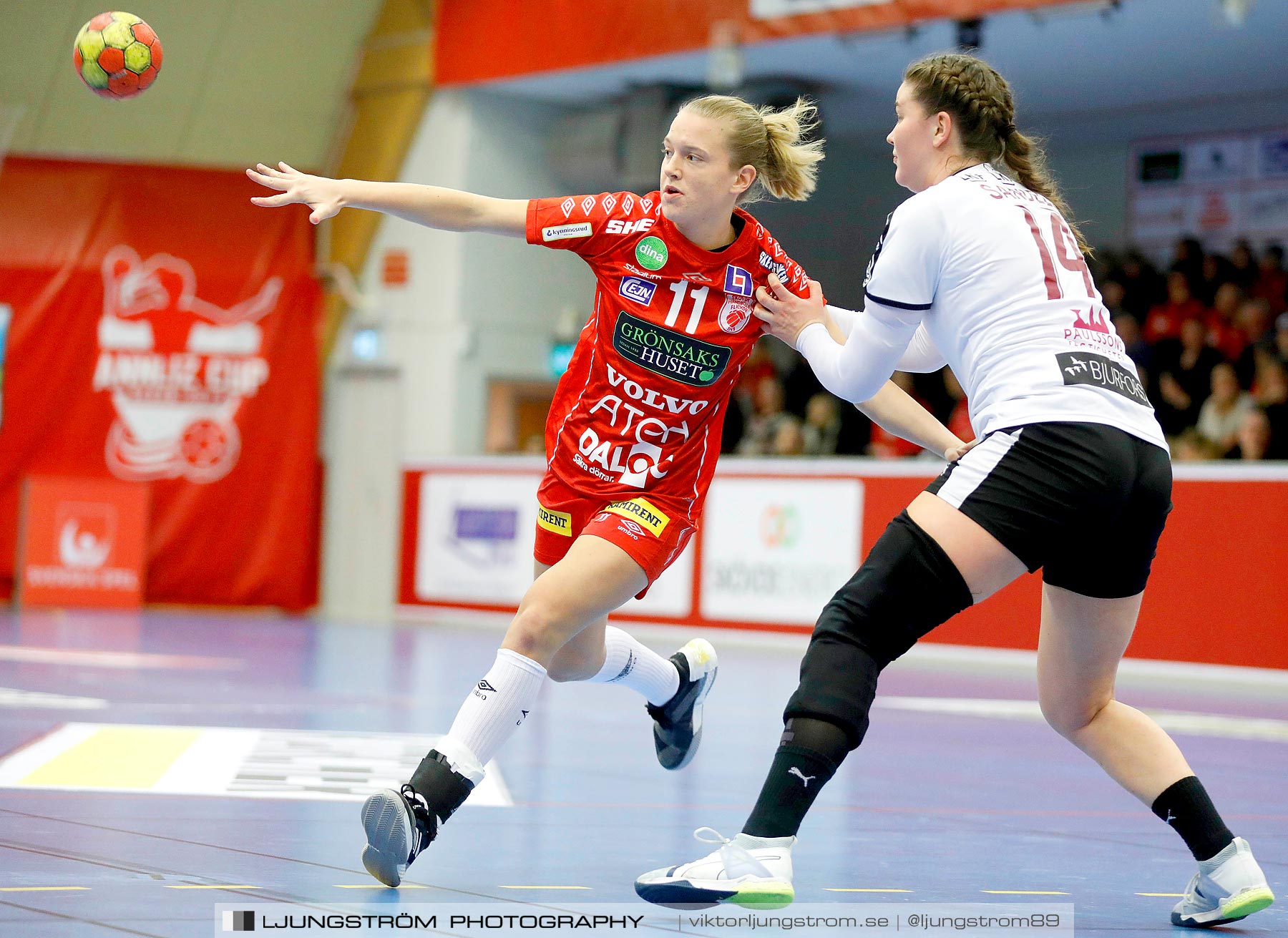 Skövde HF-Lugi HF 26-28,dam,Skövde Idrottshall,Skövde,Sverige,Handboll,,2019,228762