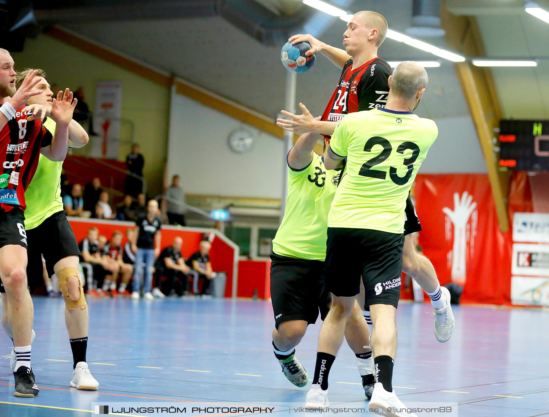 HK Country-HP Skövde 90 27-16,herr,Skövde Idrottshall,Skövde,Sverige,Handboll,,2019,228969